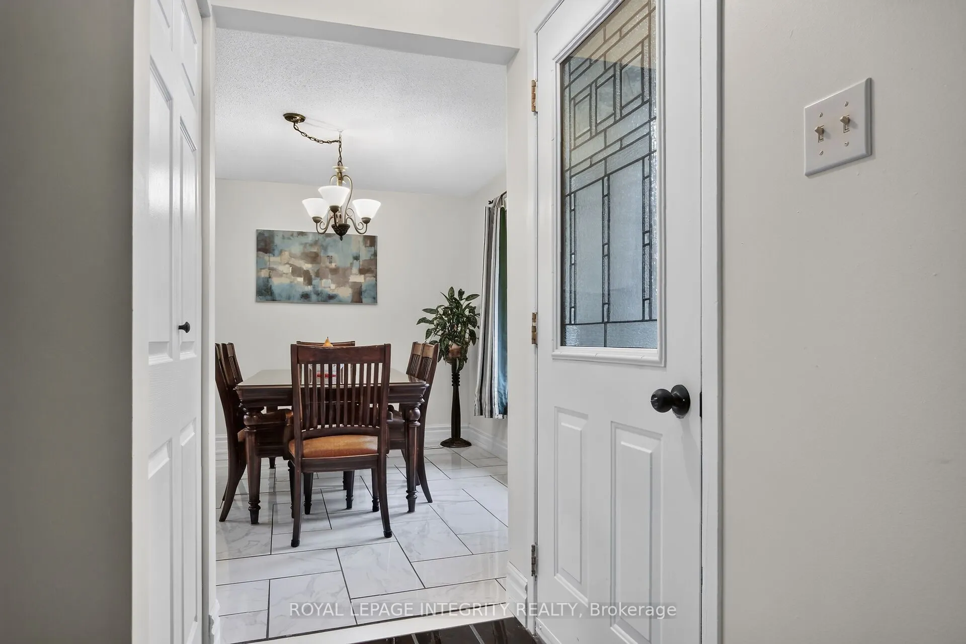 333 Charron Street