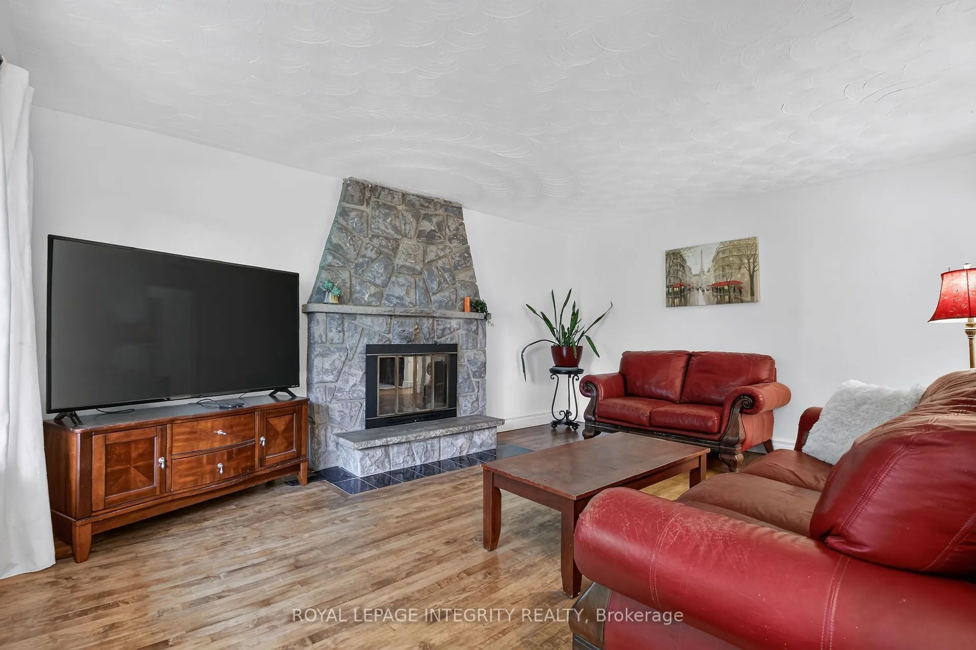 333 Charron Street