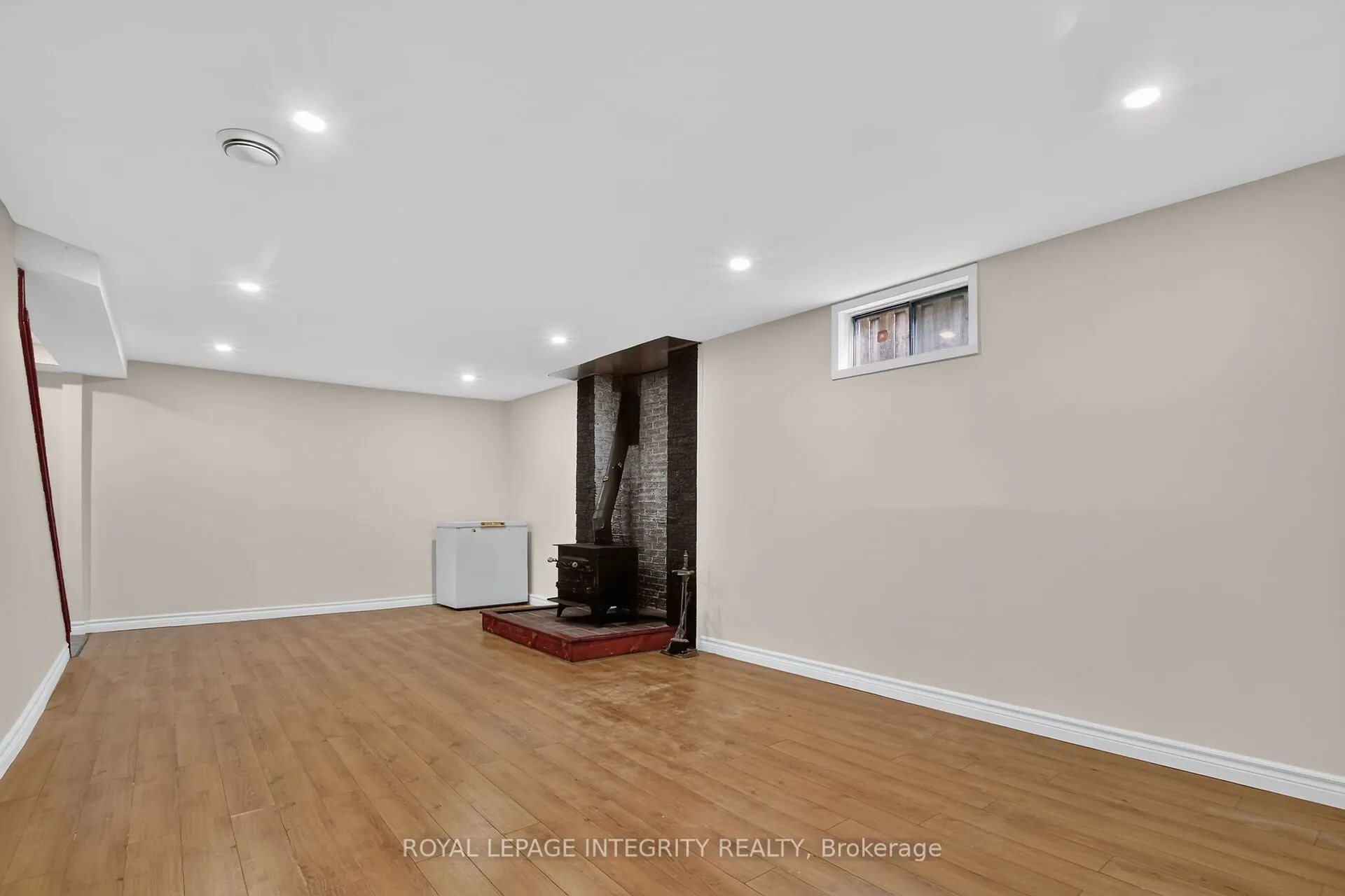 333 Charron Street