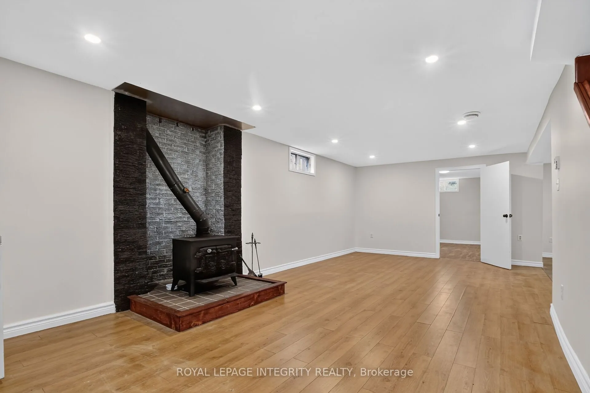 333 Charron Street