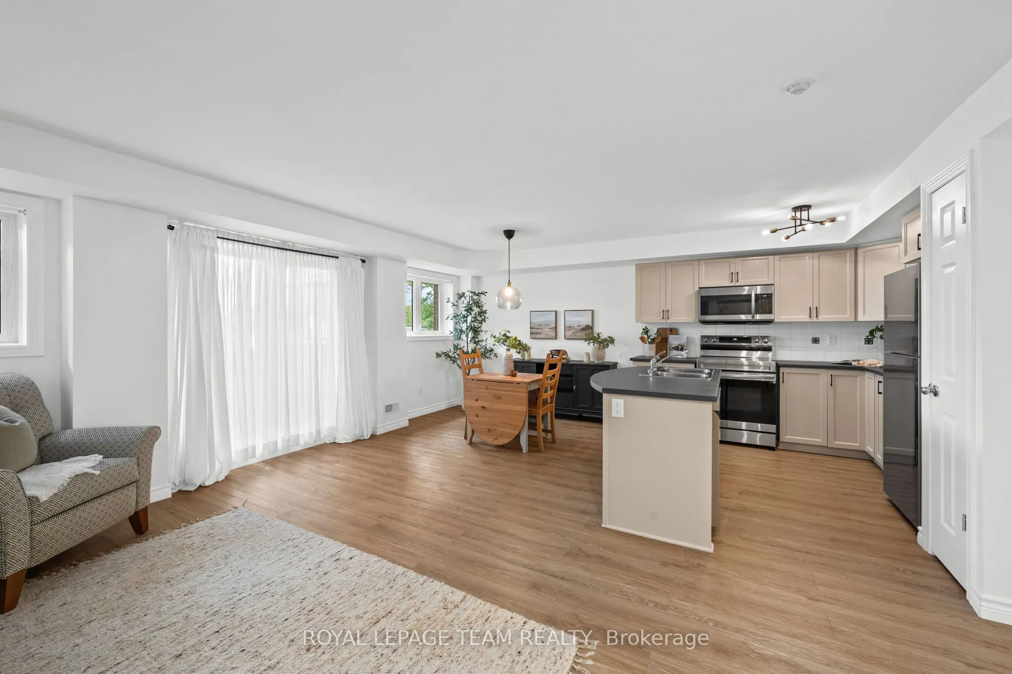 313 Cresthaven Drive #2
