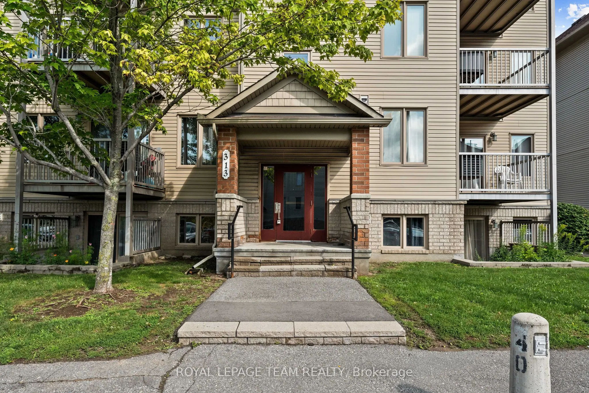 313 Cresthaven Drive #2