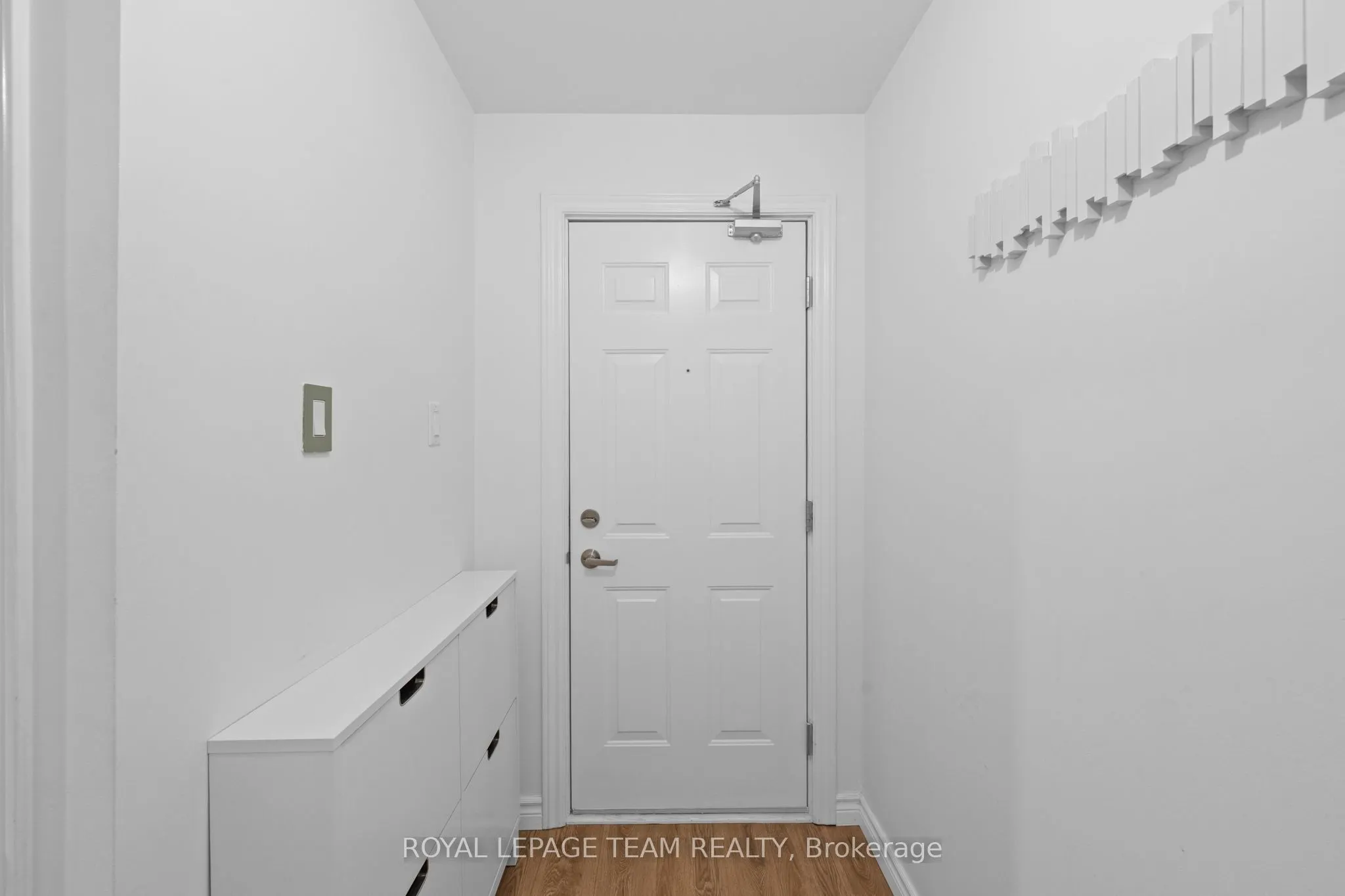313 Cresthaven Drive #2