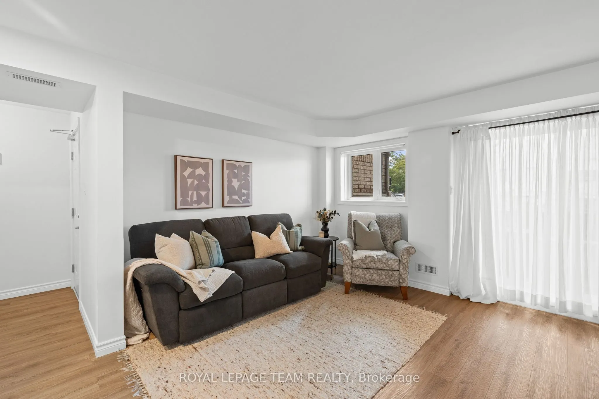 313 Cresthaven Drive #2