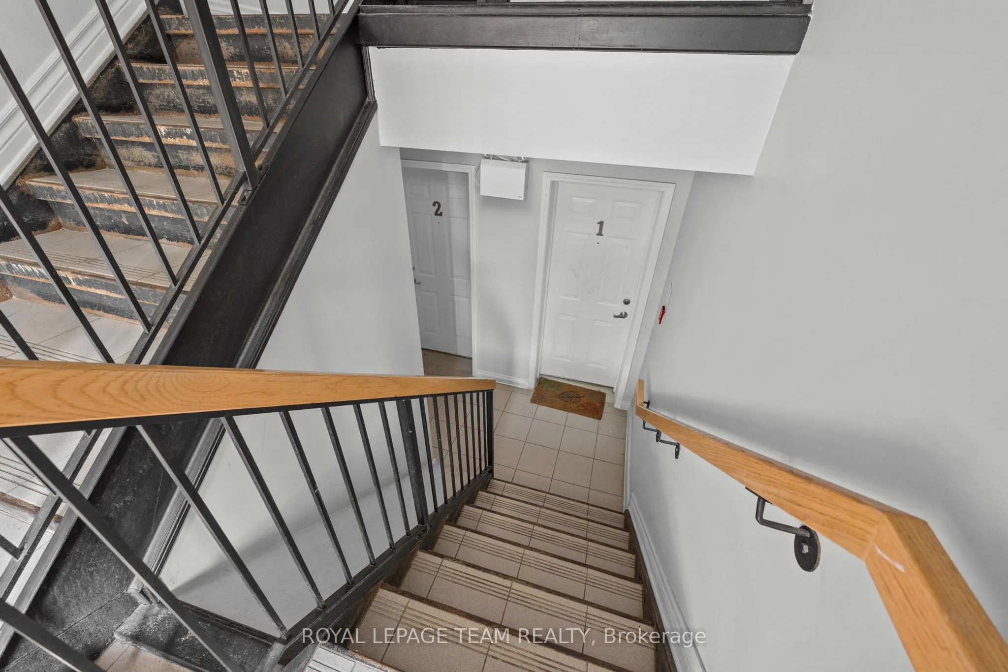 313 Cresthaven Drive #2