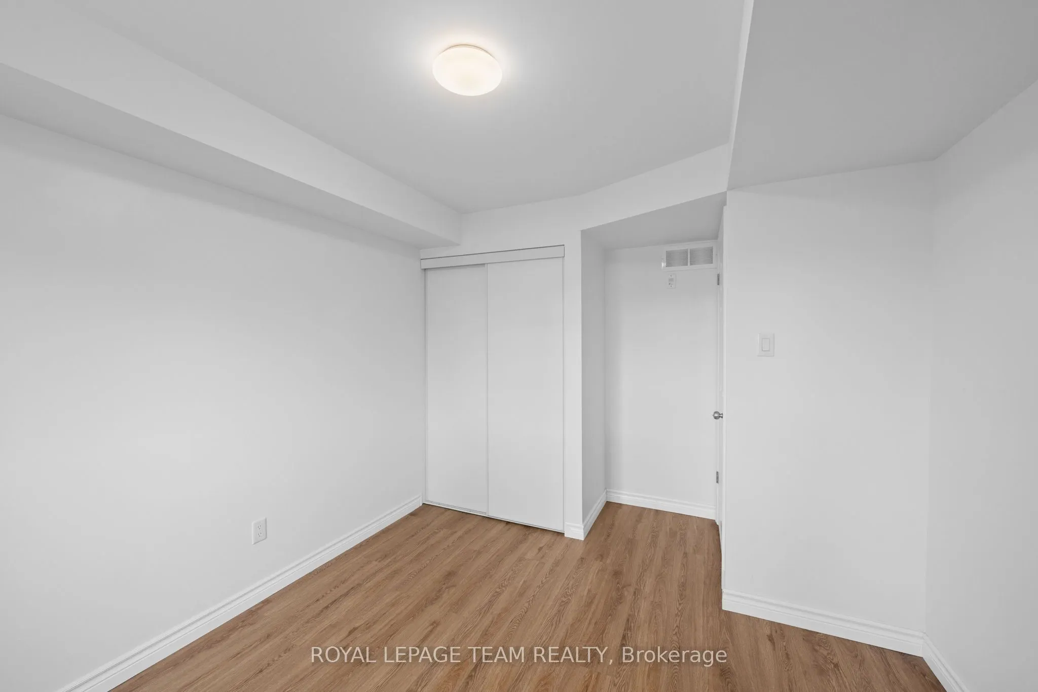 313 Cresthaven Drive #2