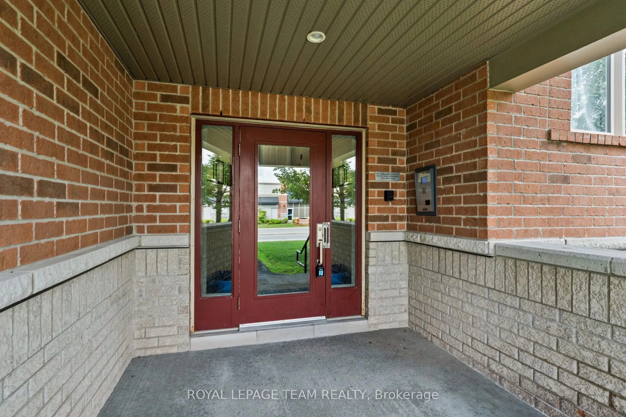 313 Cresthaven Drive #2