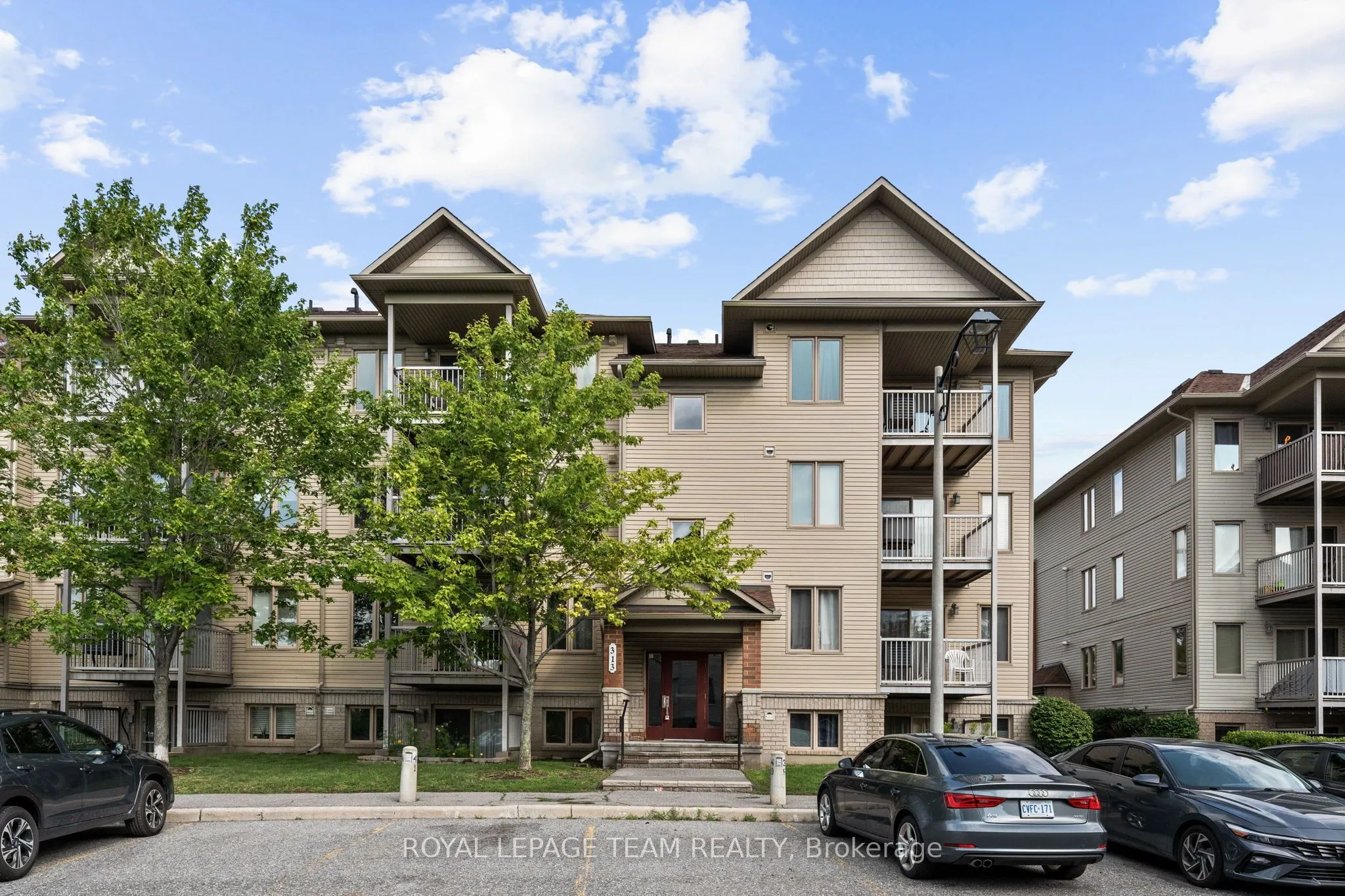 313 Cresthaven Drive #2