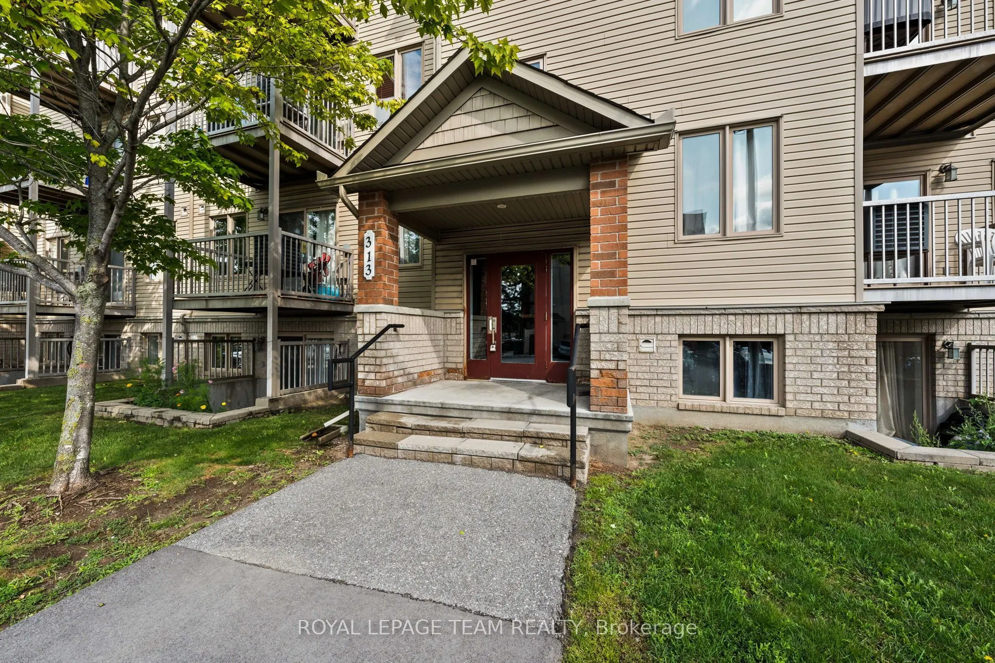 313 Cresthaven Drive #2