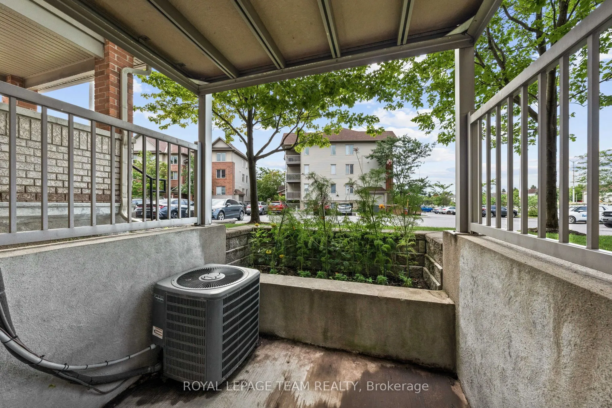 313 Cresthaven Drive #2