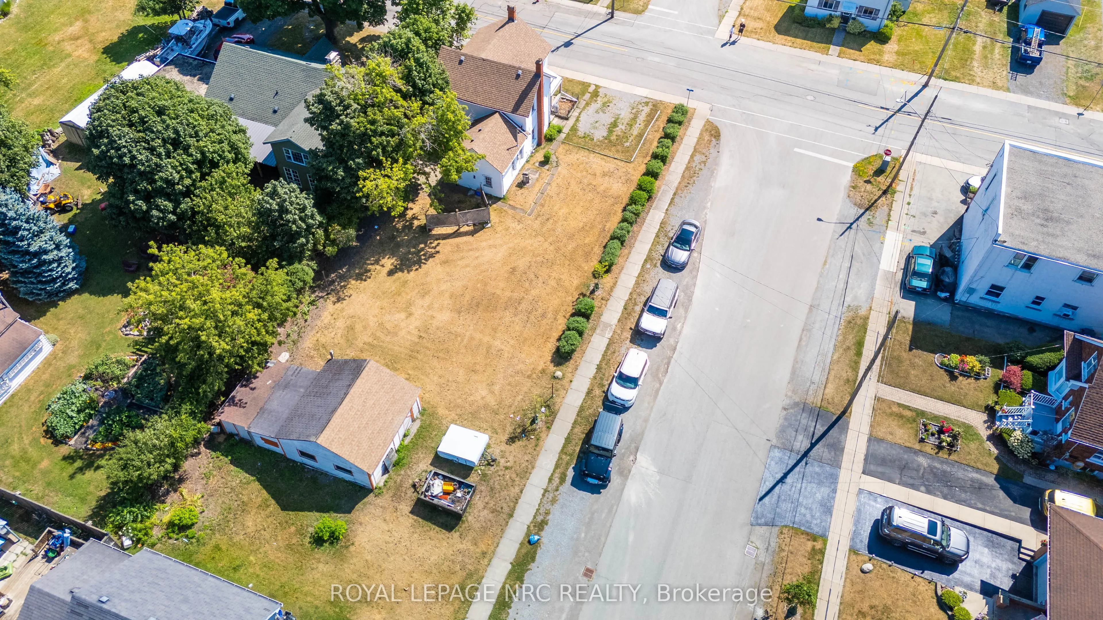 592 Fielden Avenue