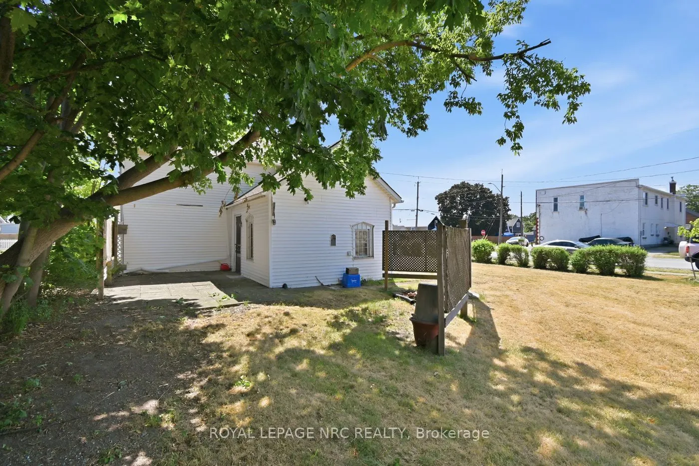 592 Fielden Avenue