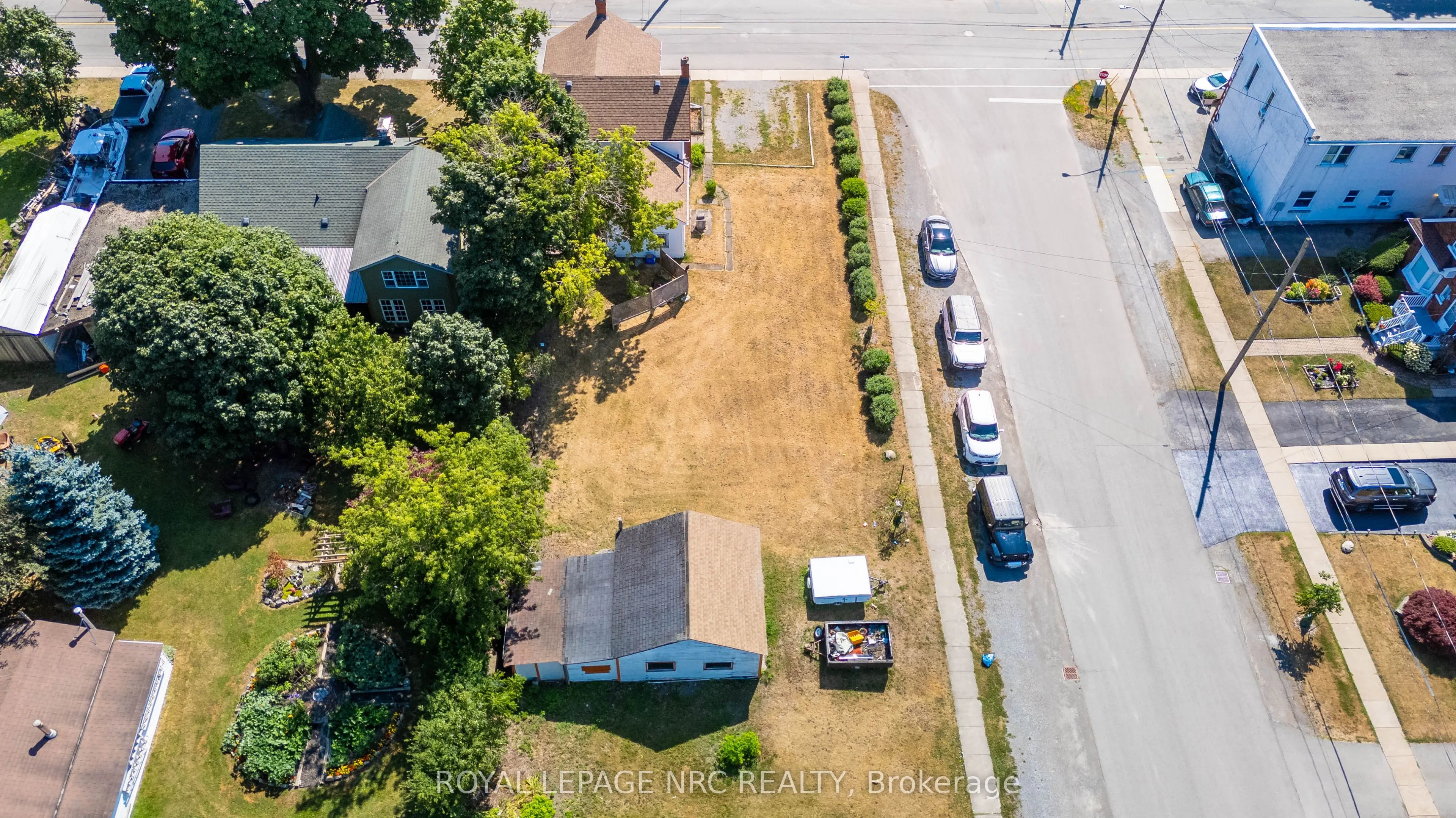592 Fielden Avenue