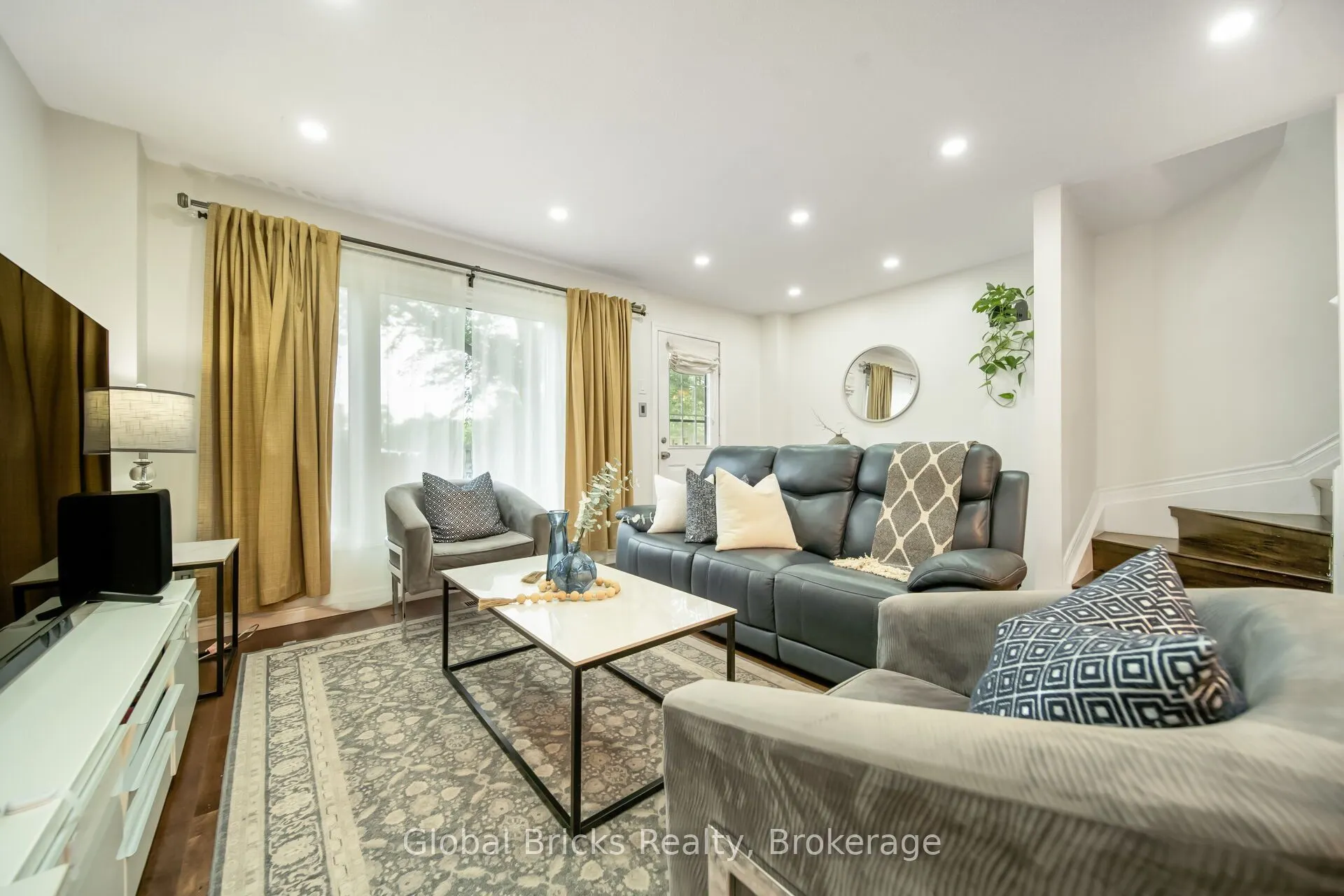 15 Green Valley Drive #27