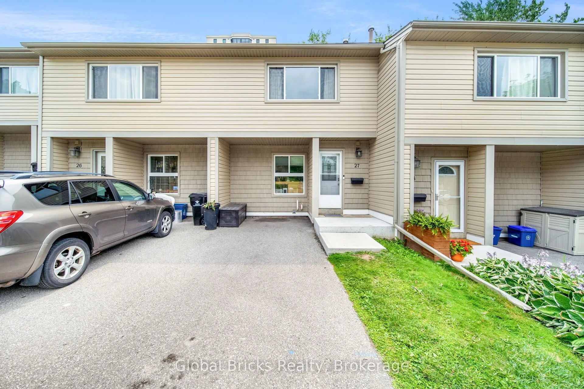 15 Green Valley Drive #27
