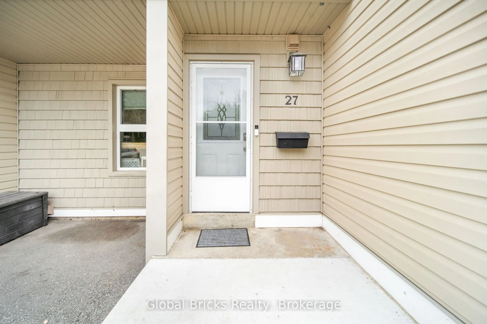 15 Green Valley Drive #27