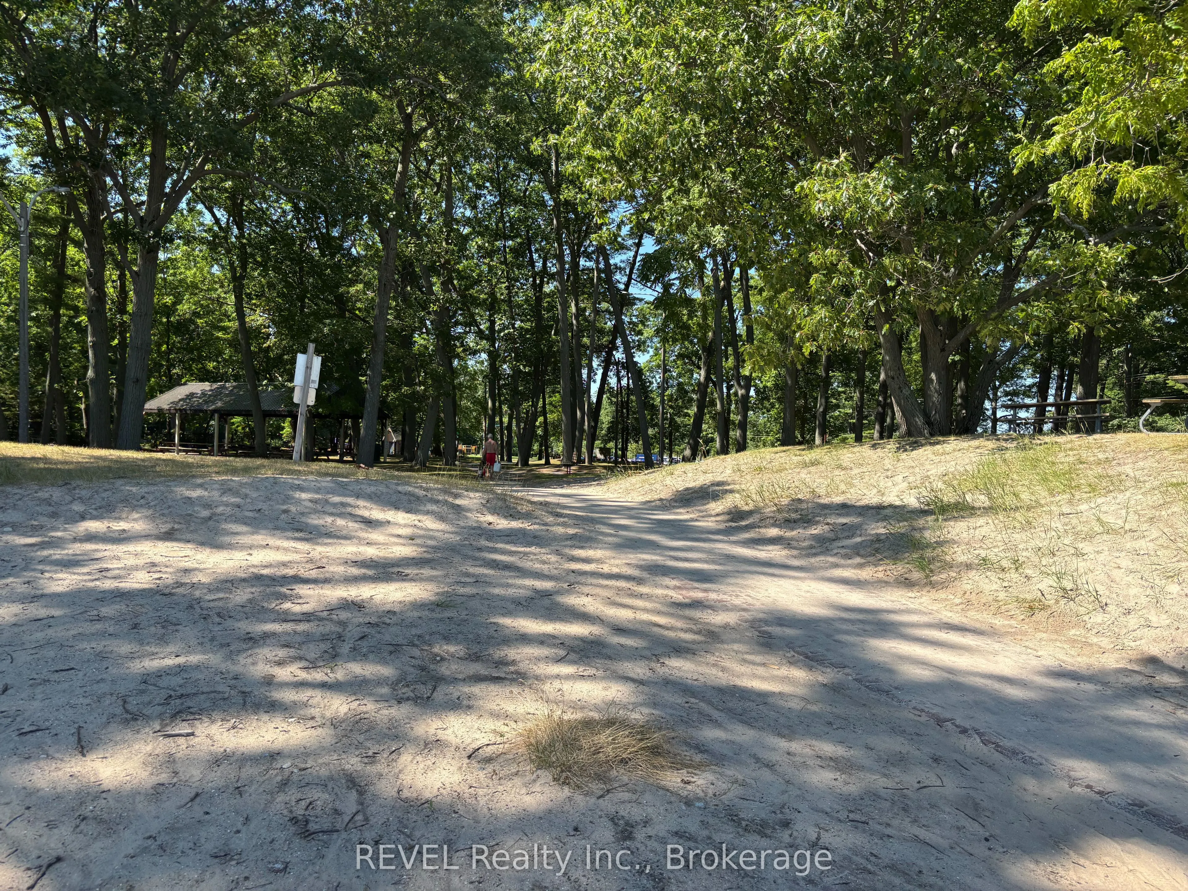 2906 June Road