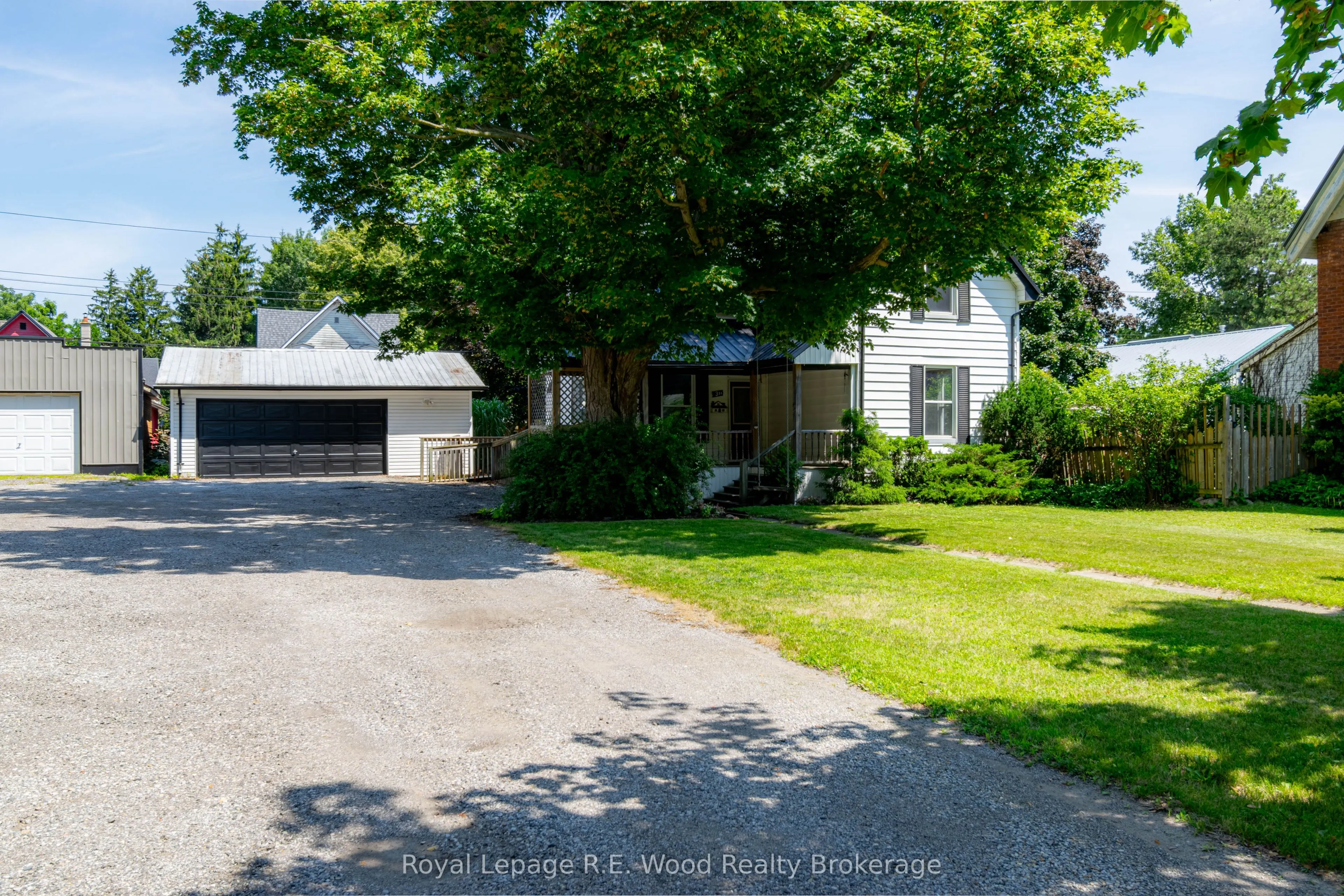 311 TALBOT Street E