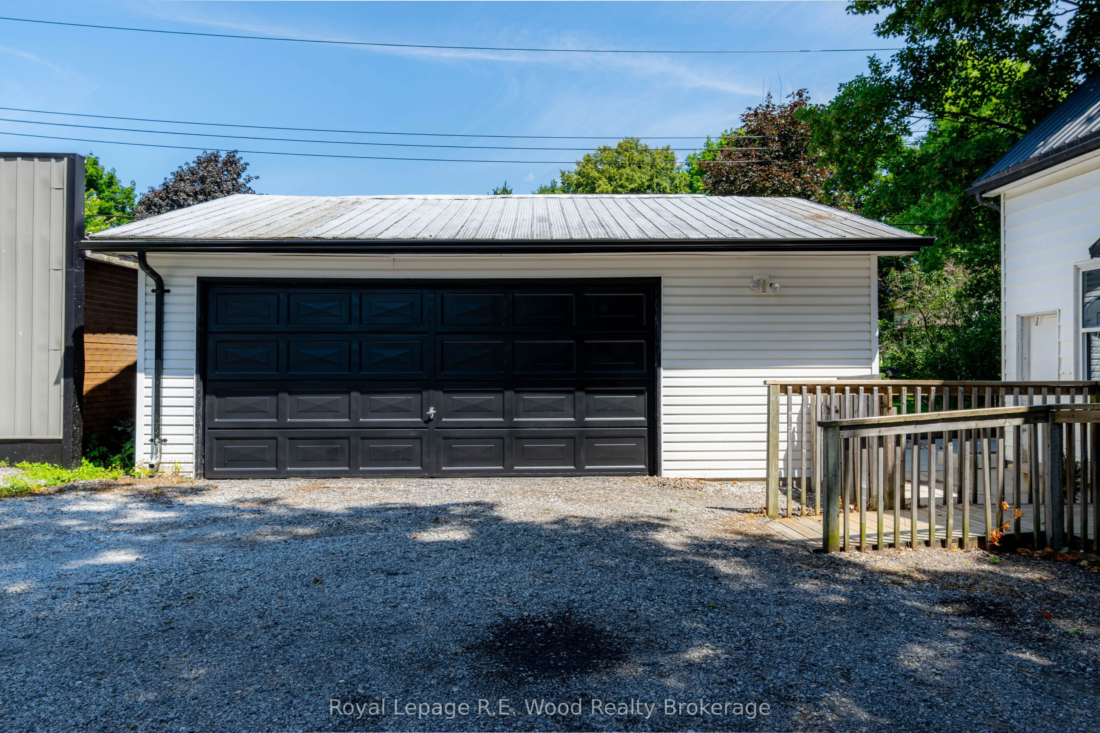 311 TALBOT Street E
