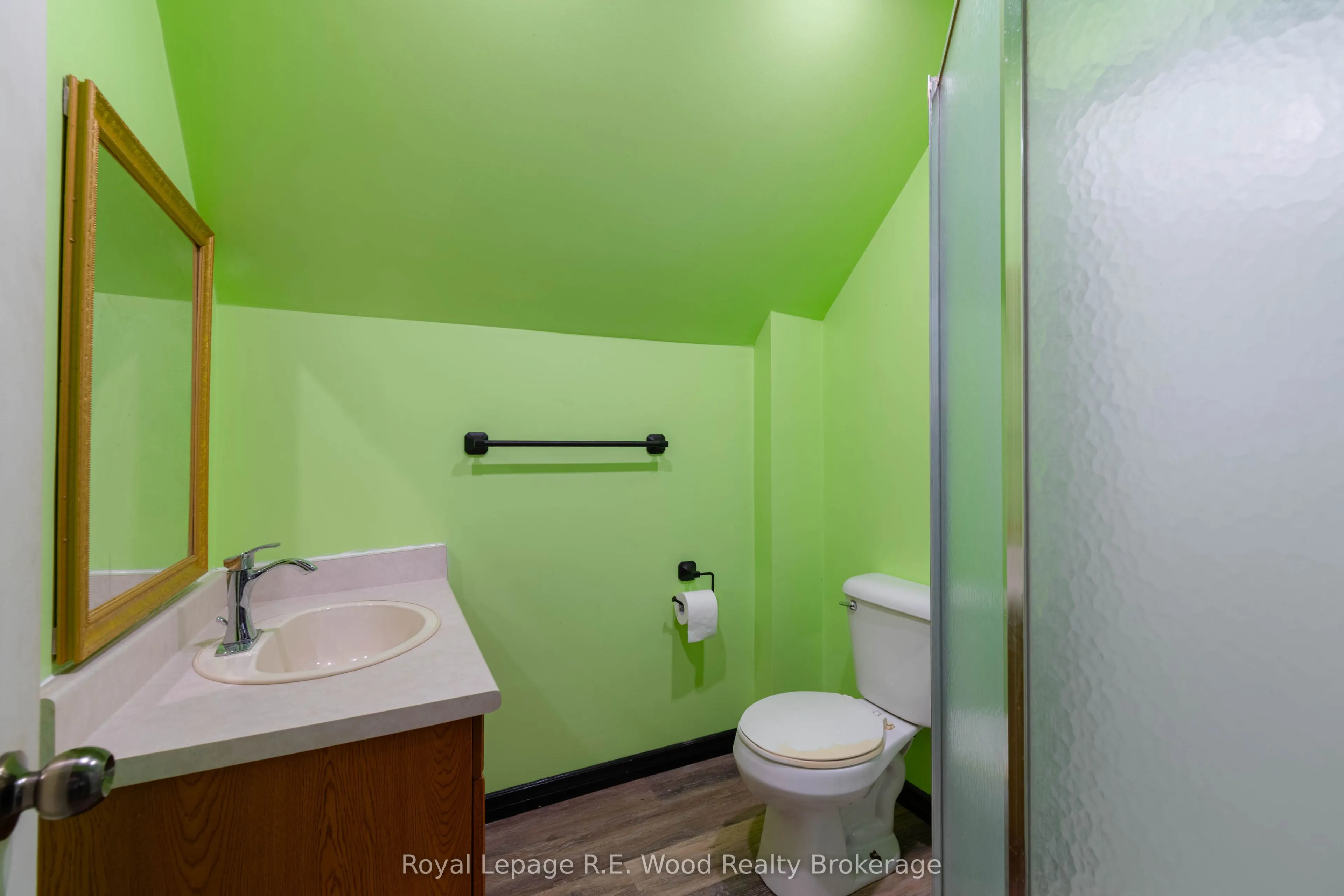 311 TALBOT Street E