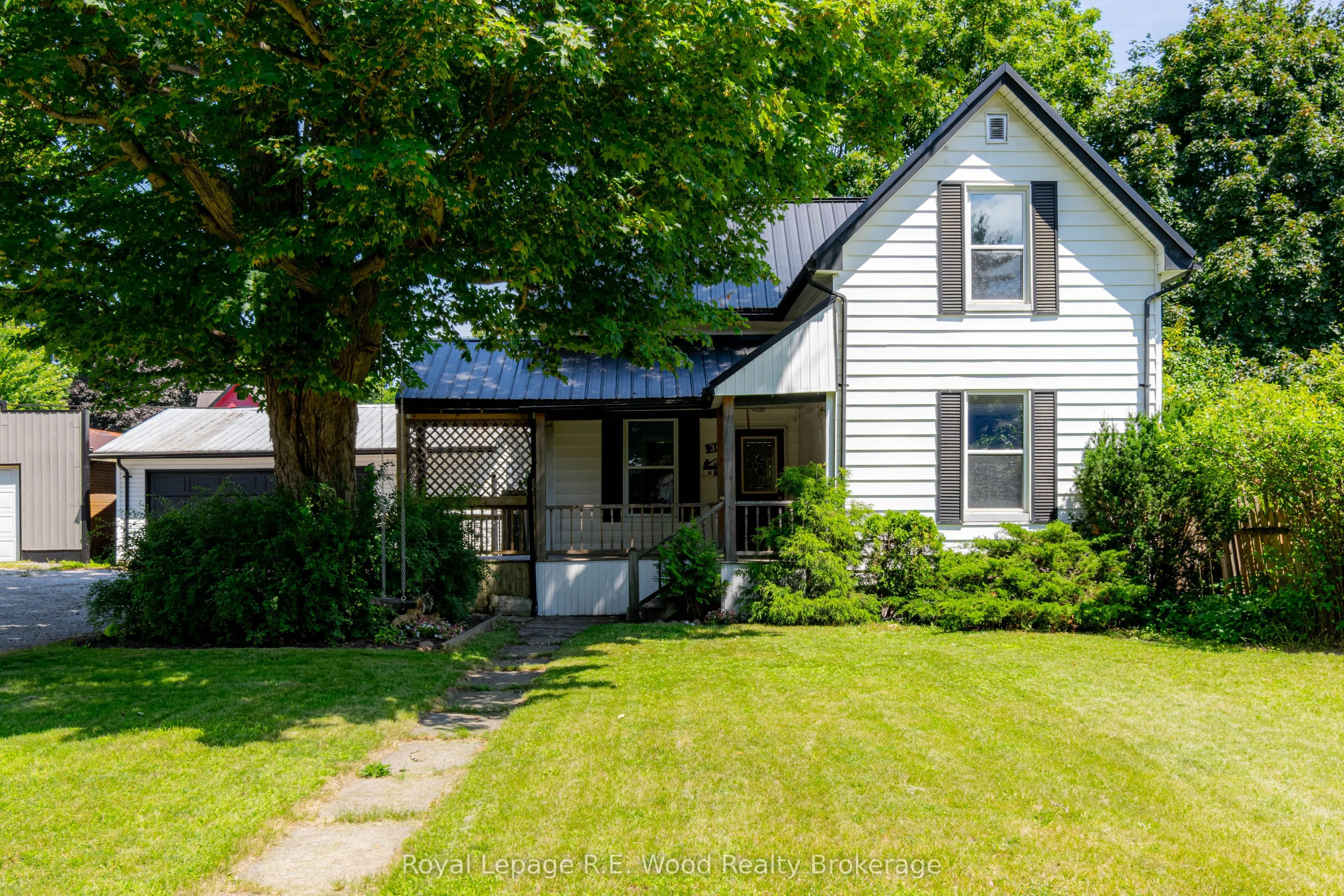 311 TALBOT Street E
