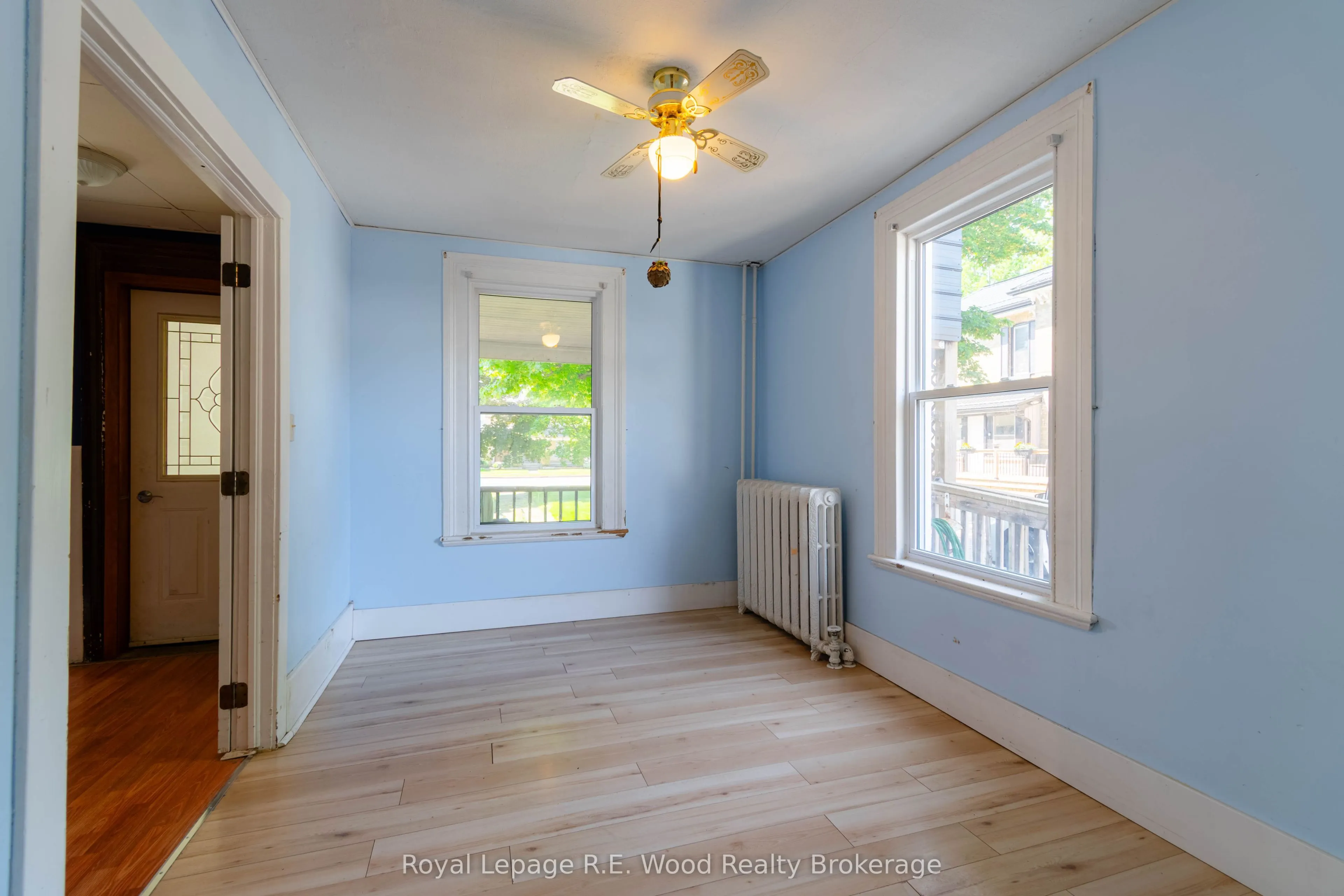 311 TALBOT Street E