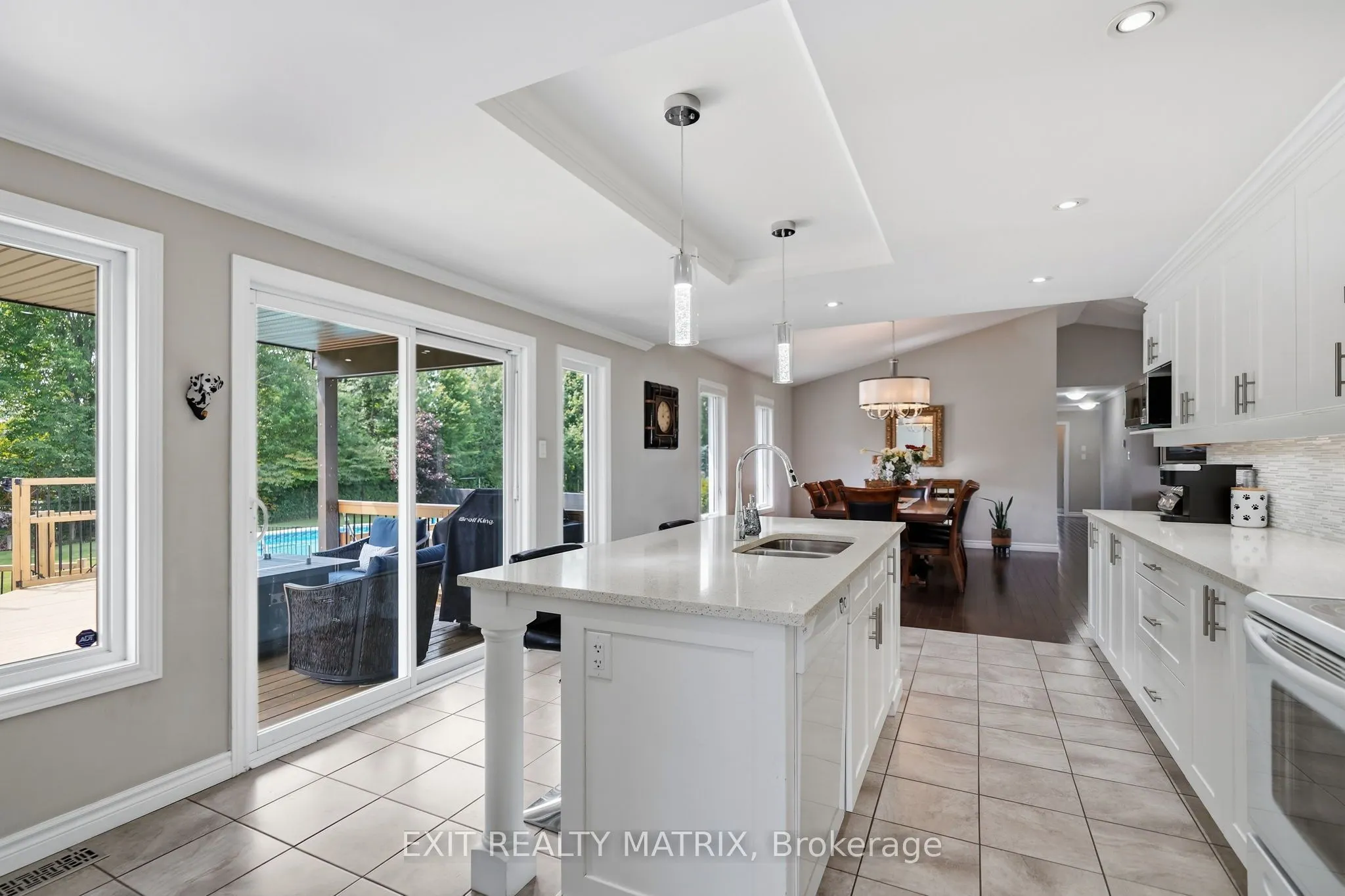 248 Des Violettes Street