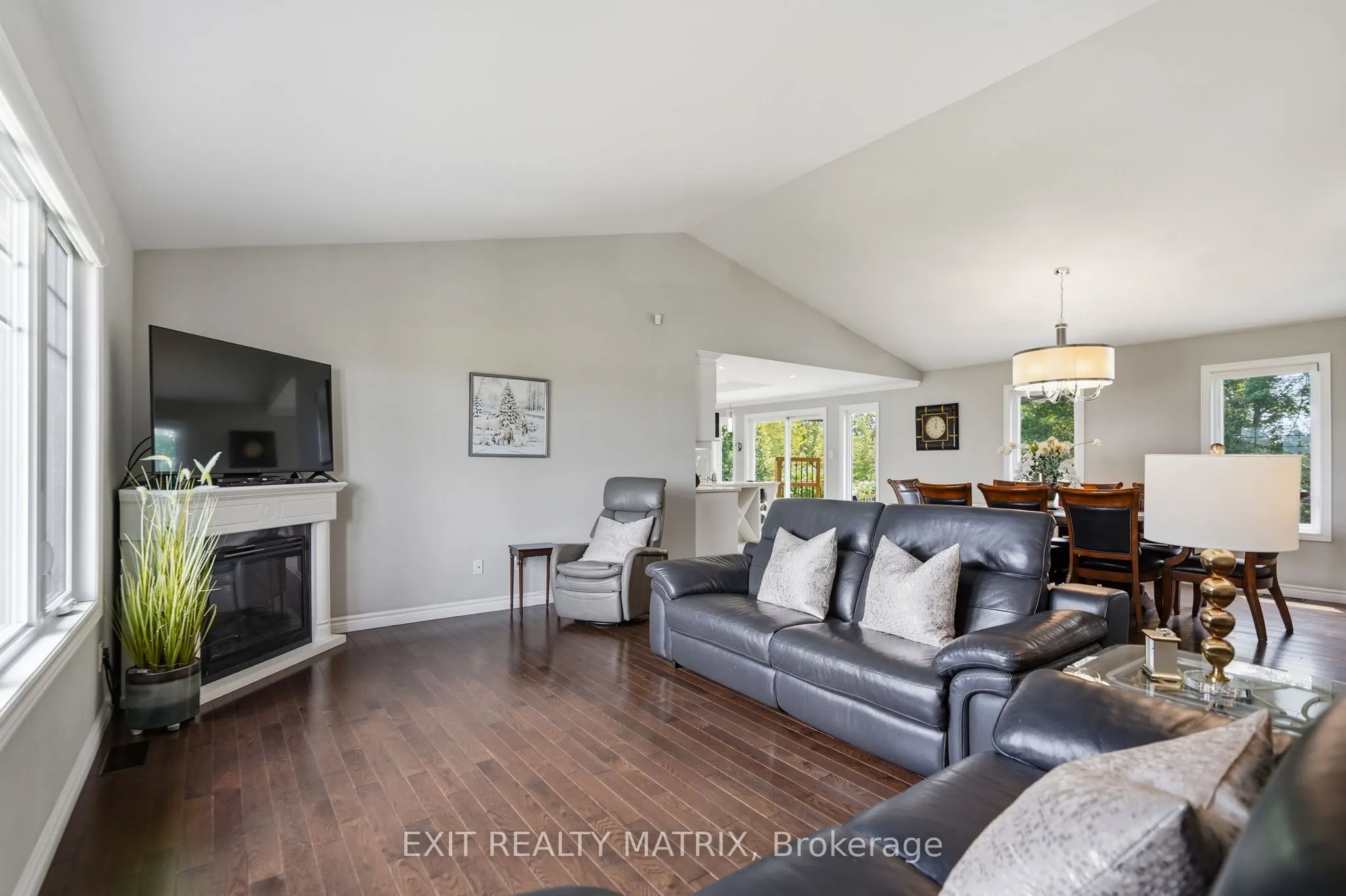 248 Des Violettes Street