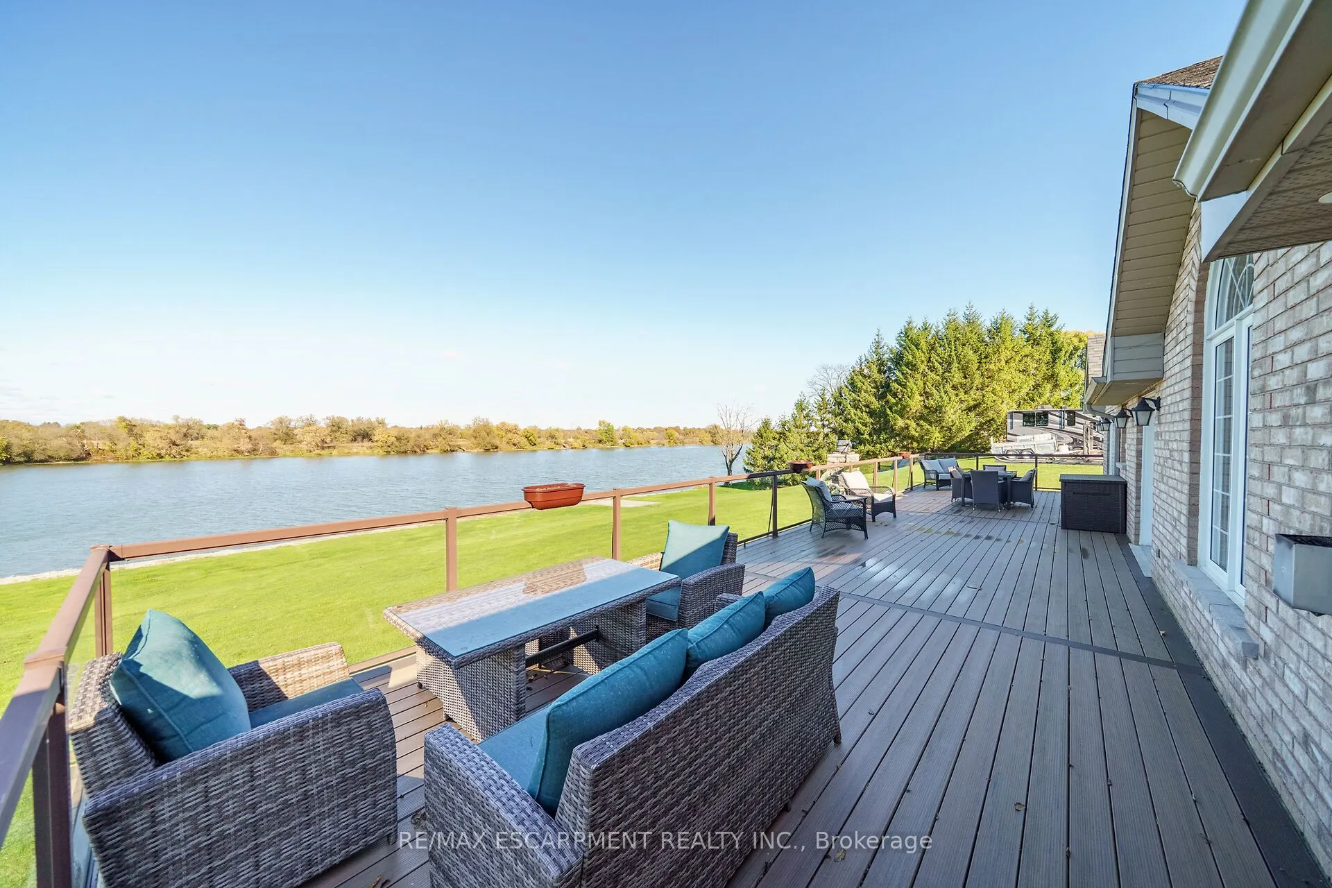 1140 River Road