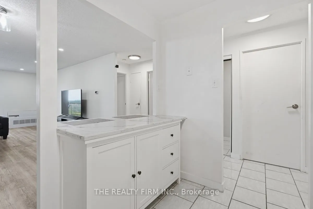 858 Commissioners Road E #1206