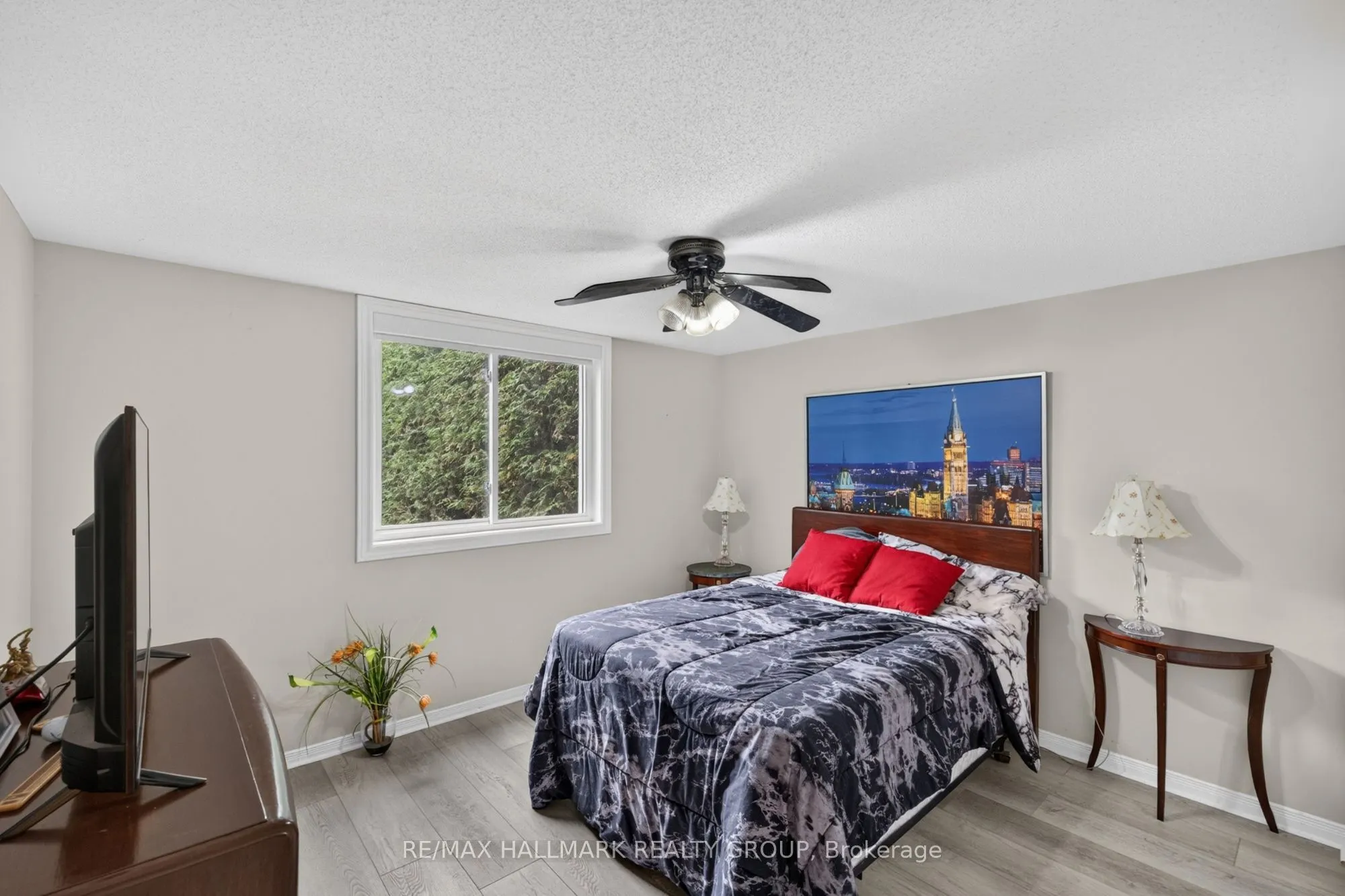 139 CASTLE GLEN Crescent