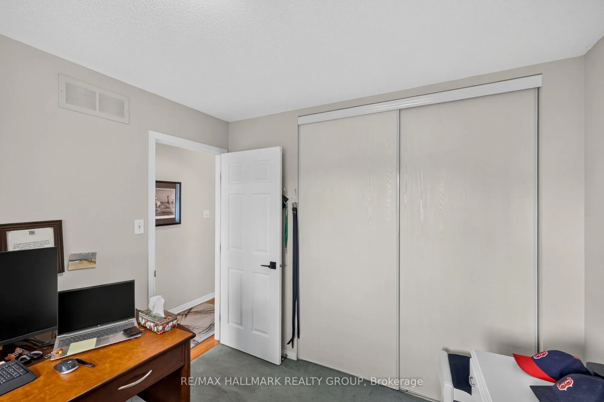 139 CASTLE GLEN Crescent