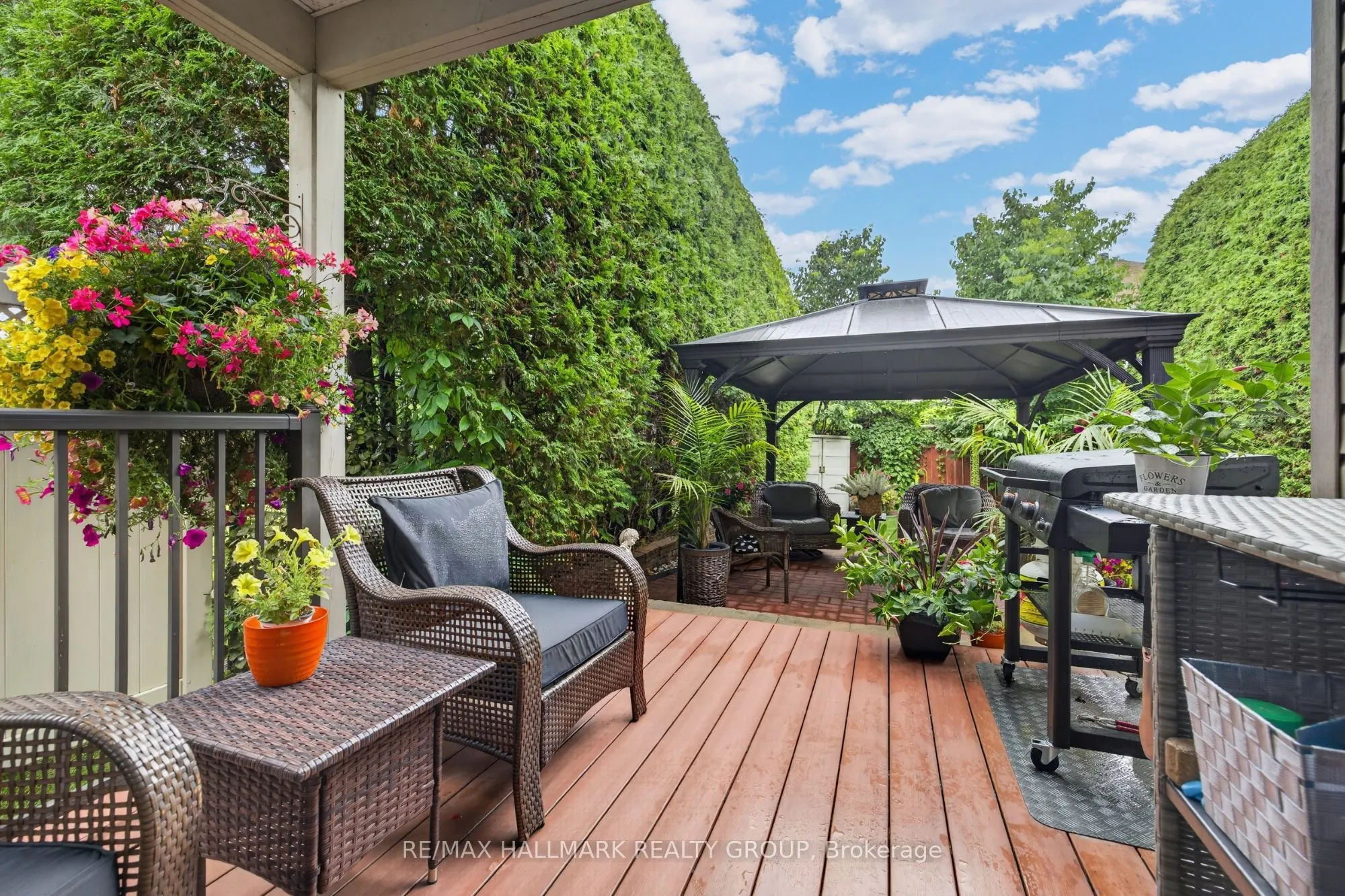 139 CASTLE GLEN Crescent