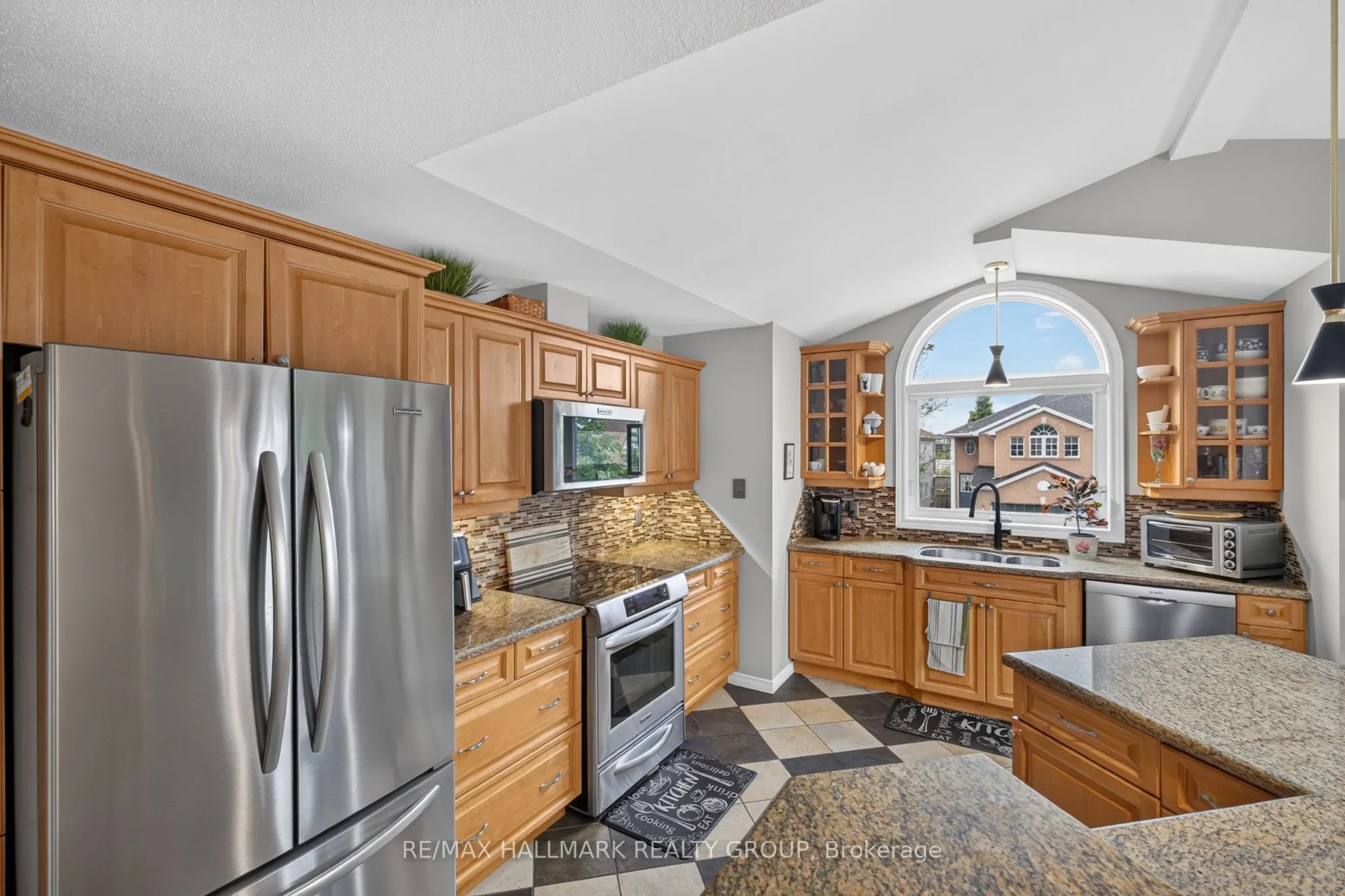139 CASTLE GLEN Crescent