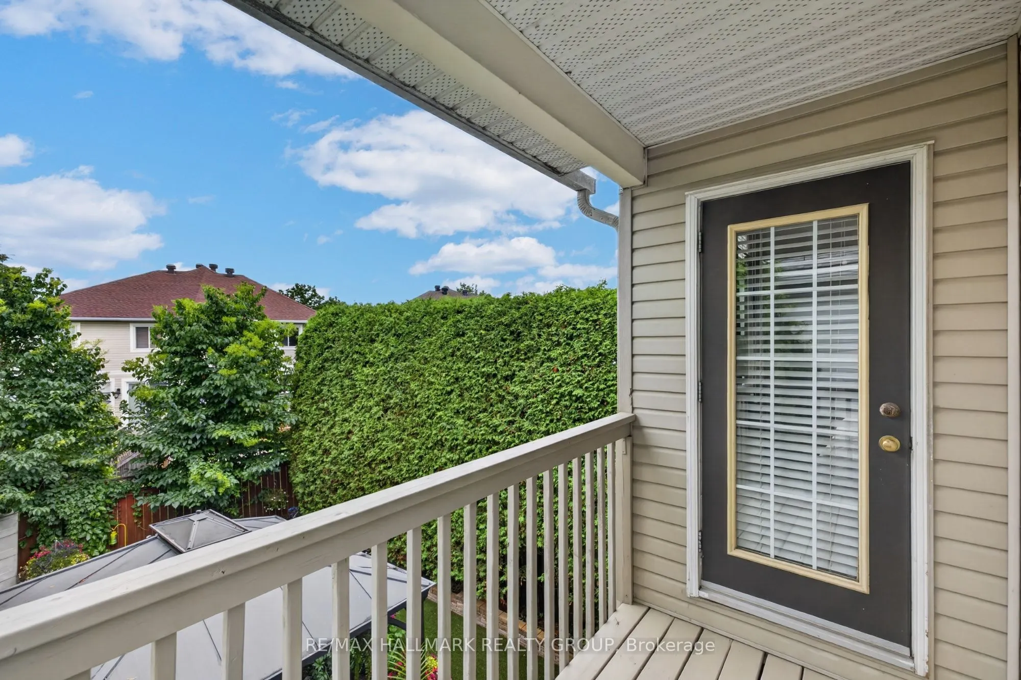 139 CASTLE GLEN Crescent