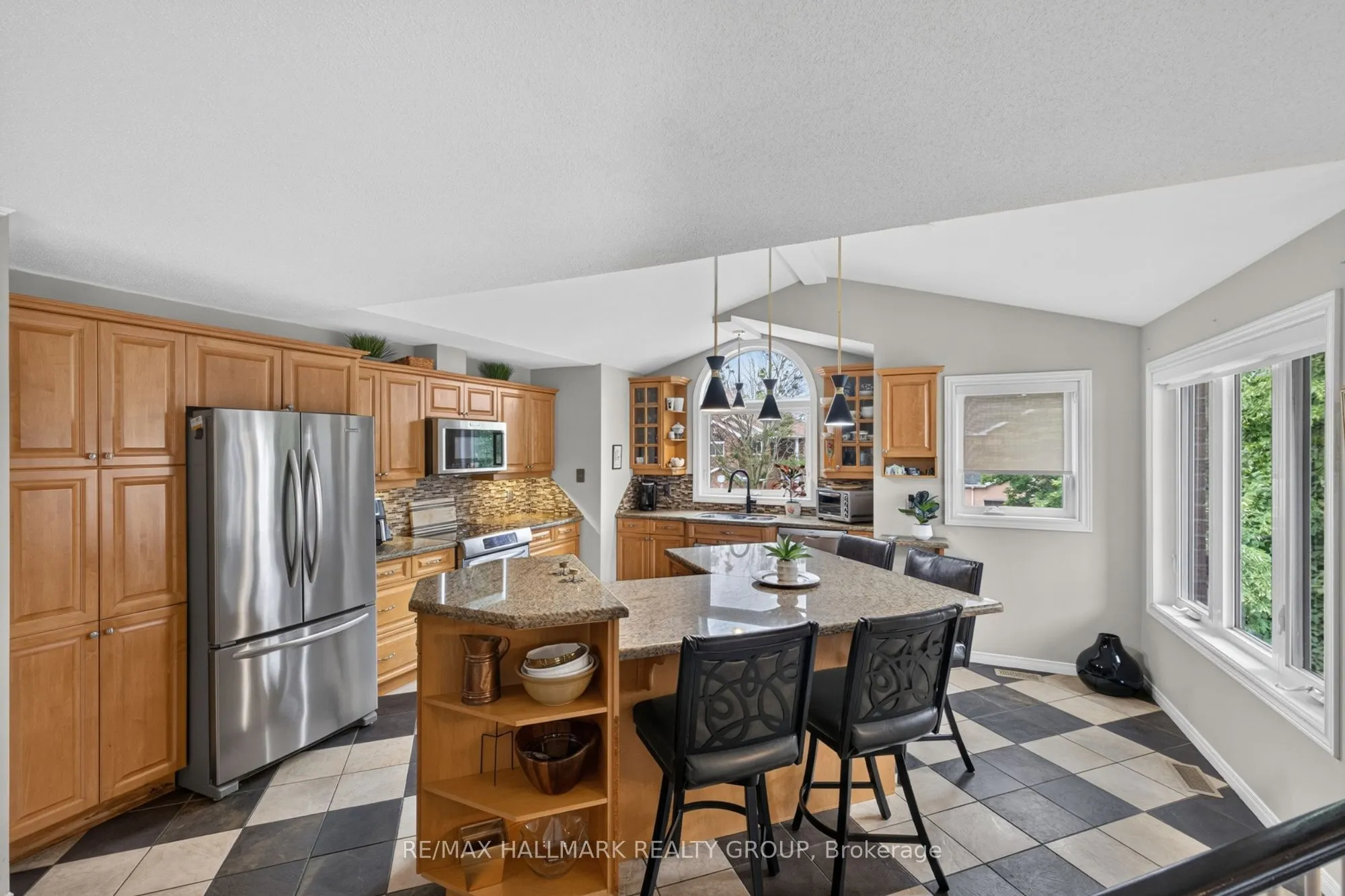 139 CASTLE GLEN Crescent