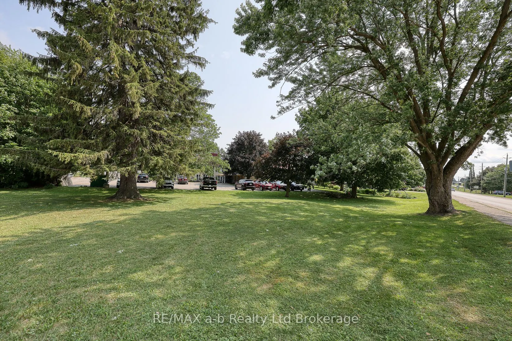 119 Woodstock Street S