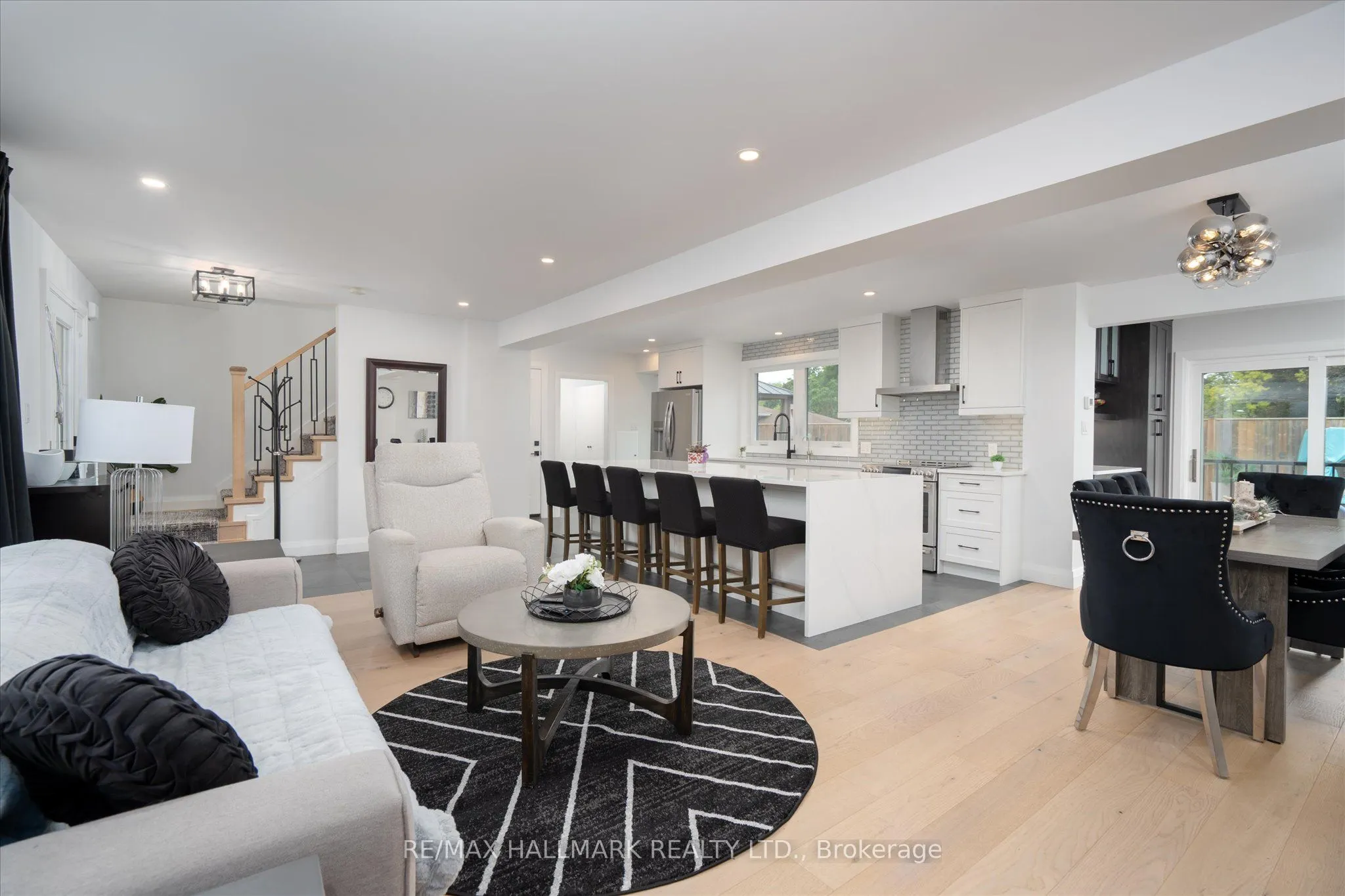 119 Charlotte Place