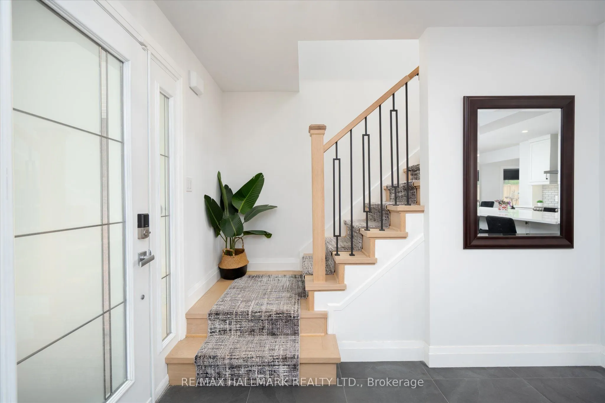 119 Charlotte Place