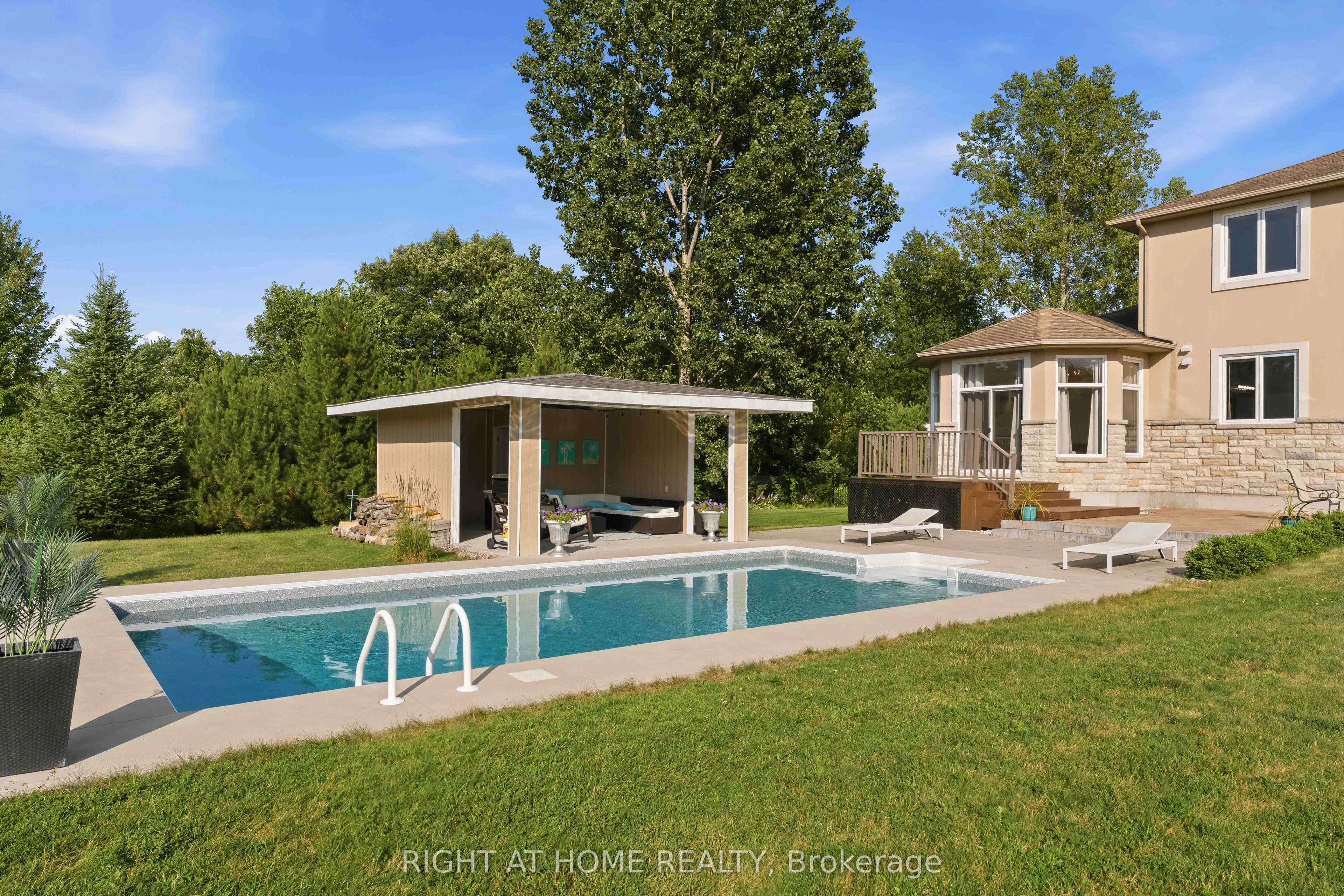 1607 Landel Drive