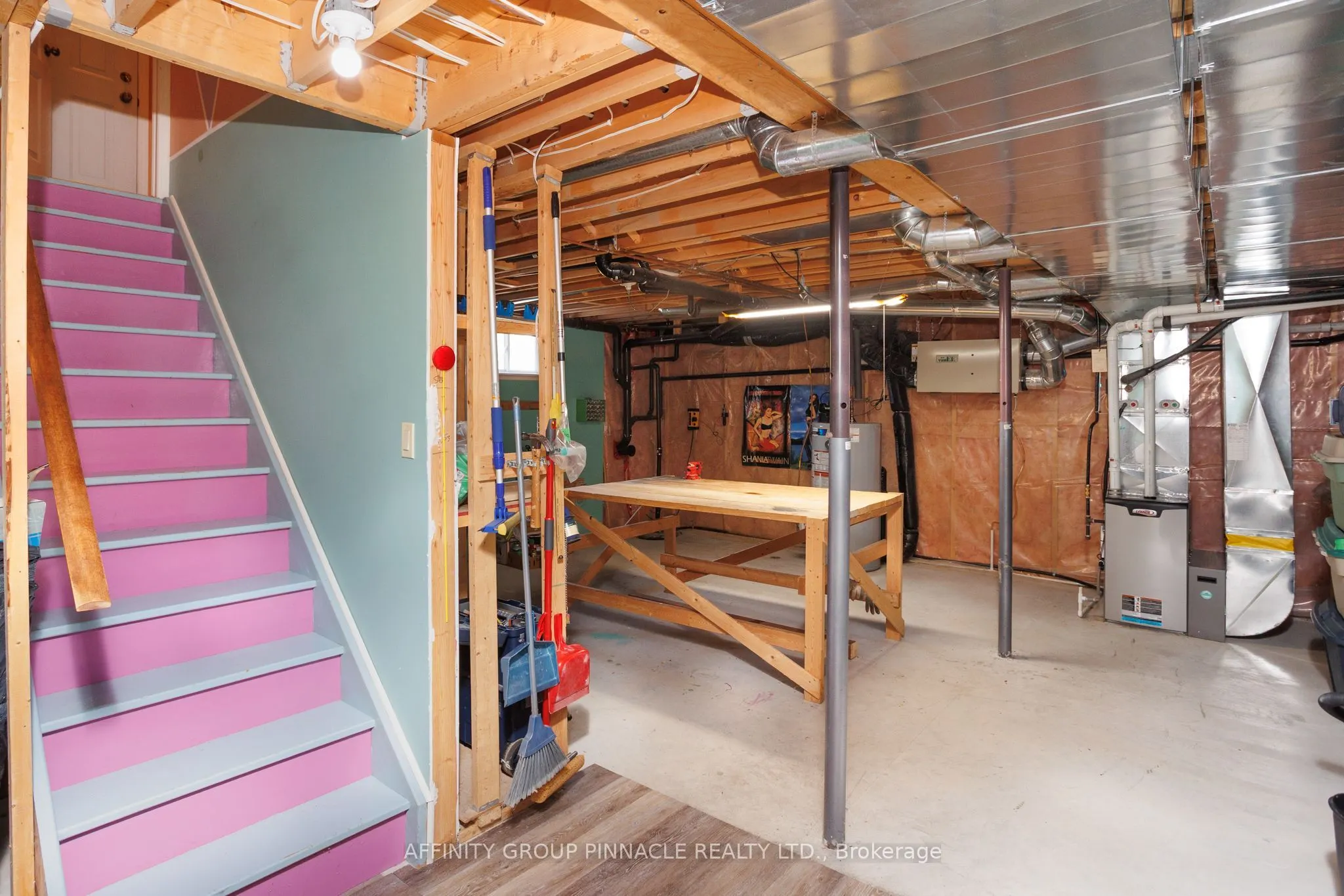 243 Fairbairn Road