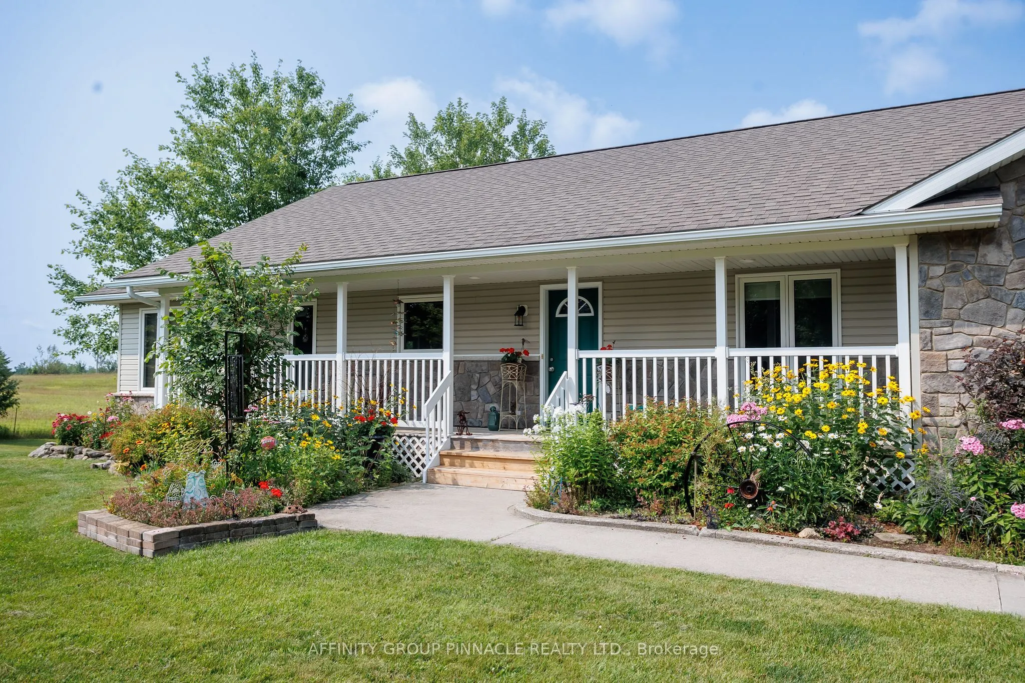 243 Fairbairn Road