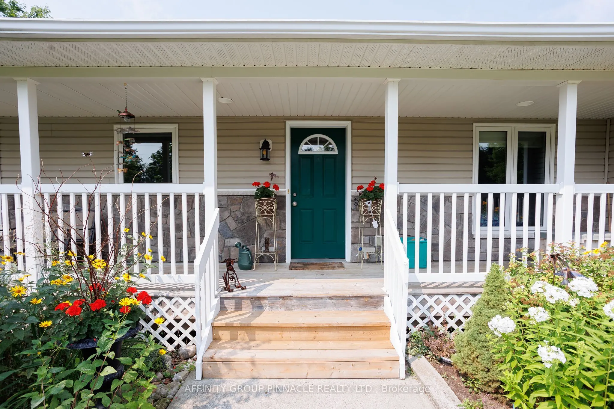243 Fairbairn Road