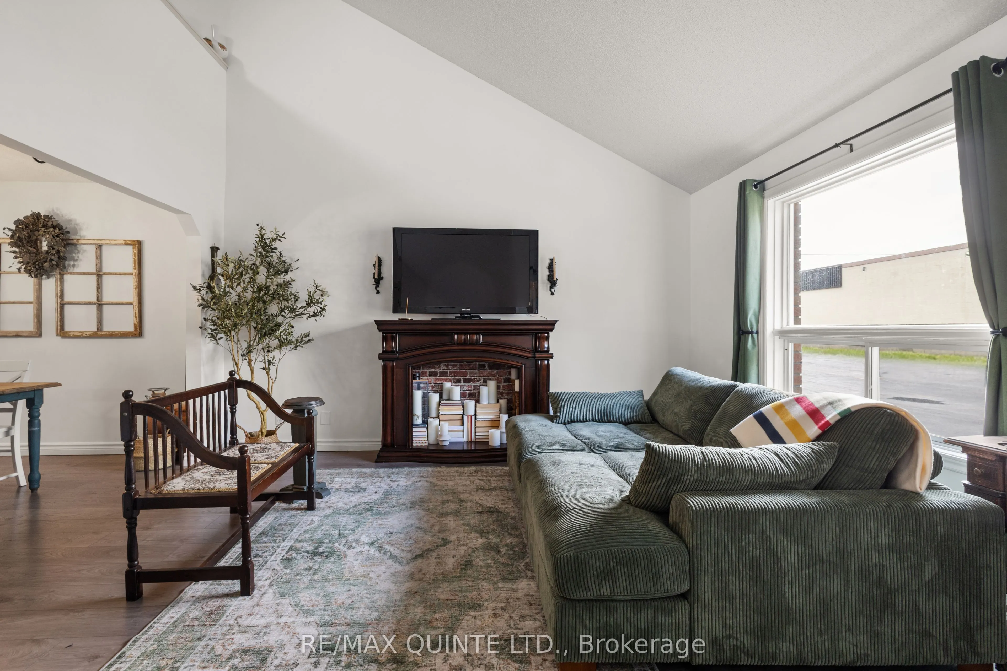 45 Prince Edward Street #5