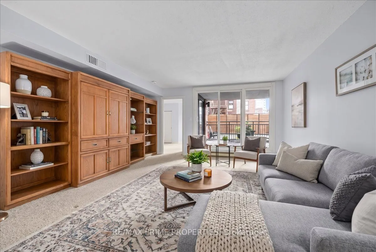 205 Somerset Street W #105