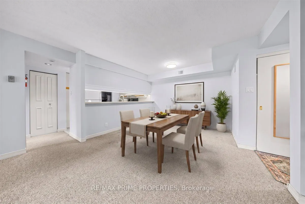 205 Somerset Street W #105