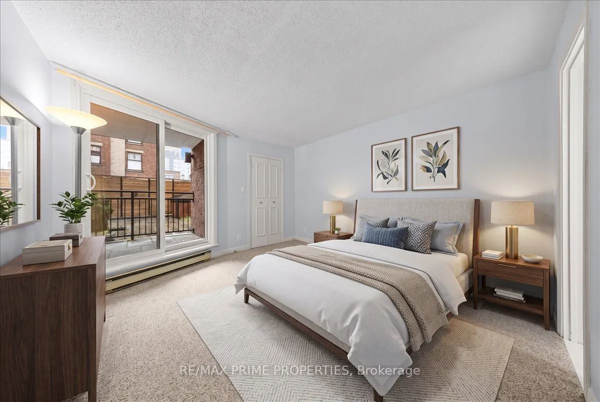 205 Somerset Street W #105