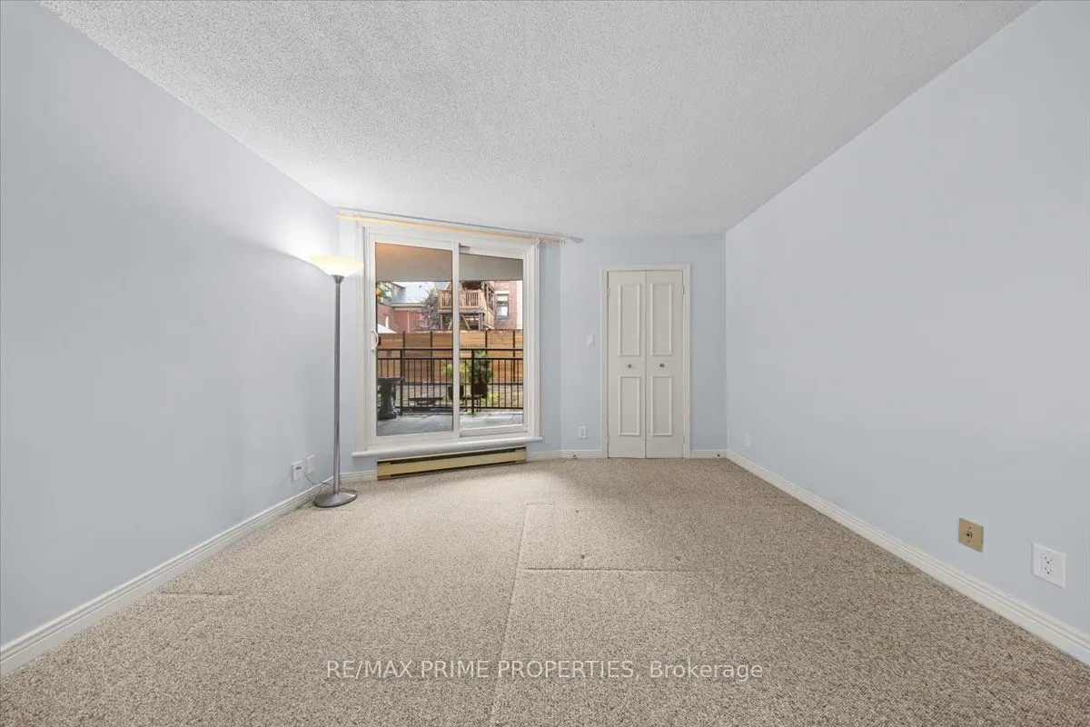 205 Somerset Street W #105