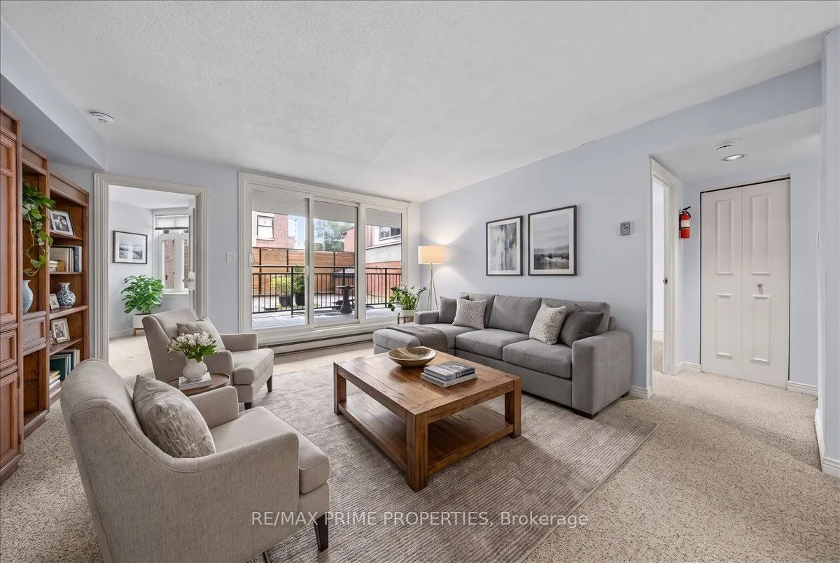 205 Somerset Street W #105