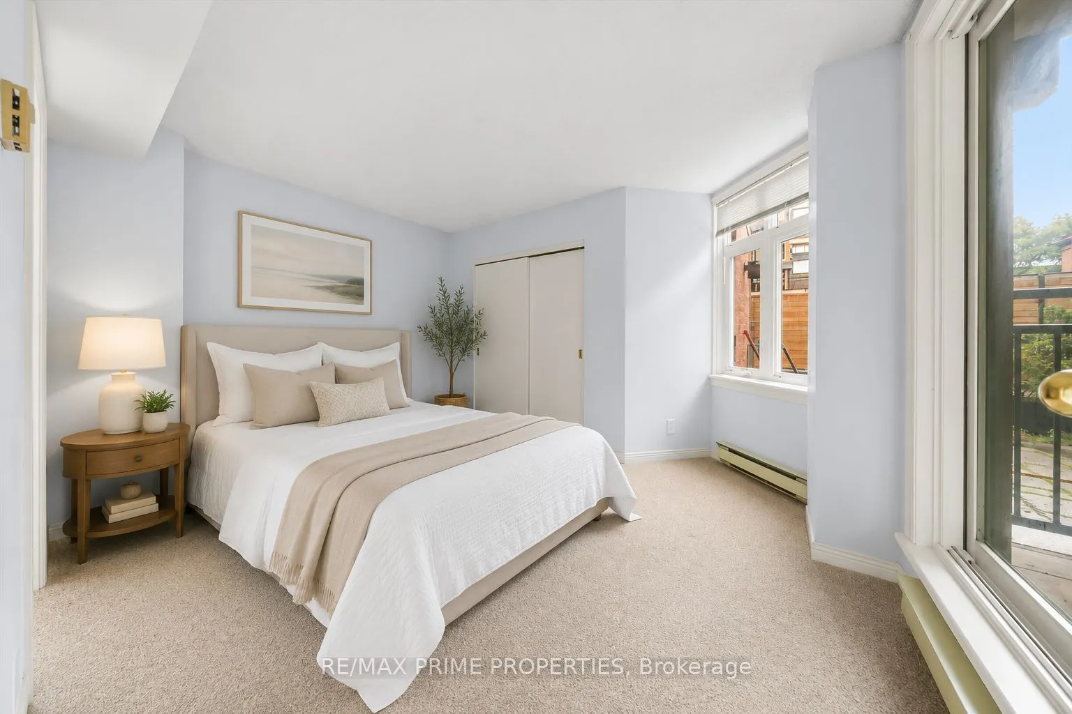 205 Somerset Street W #105